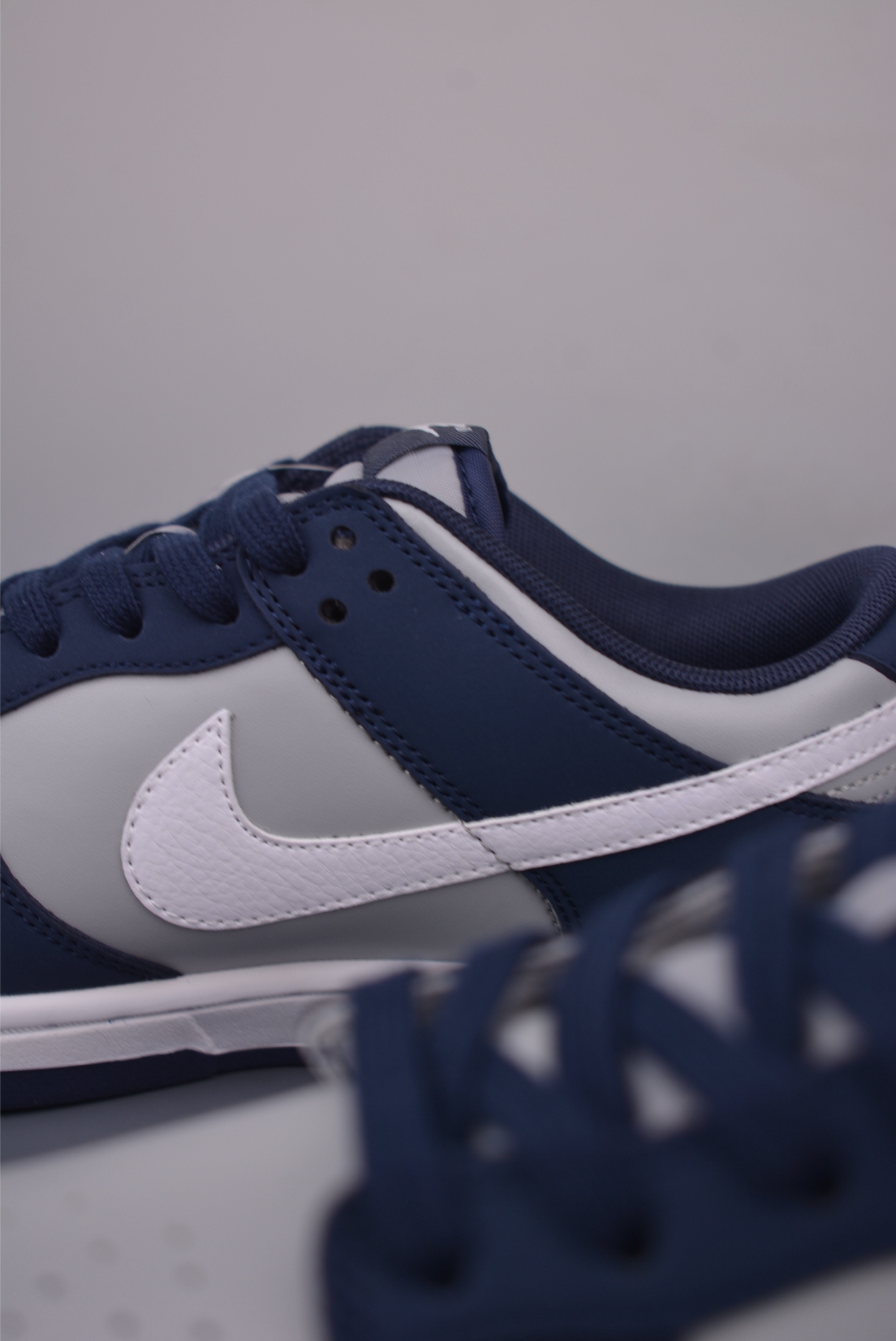 Nike SB Dunk Low Top Sneakers: Original Material, Unique Style & Comfort 9 i1755561773011 452 0 7