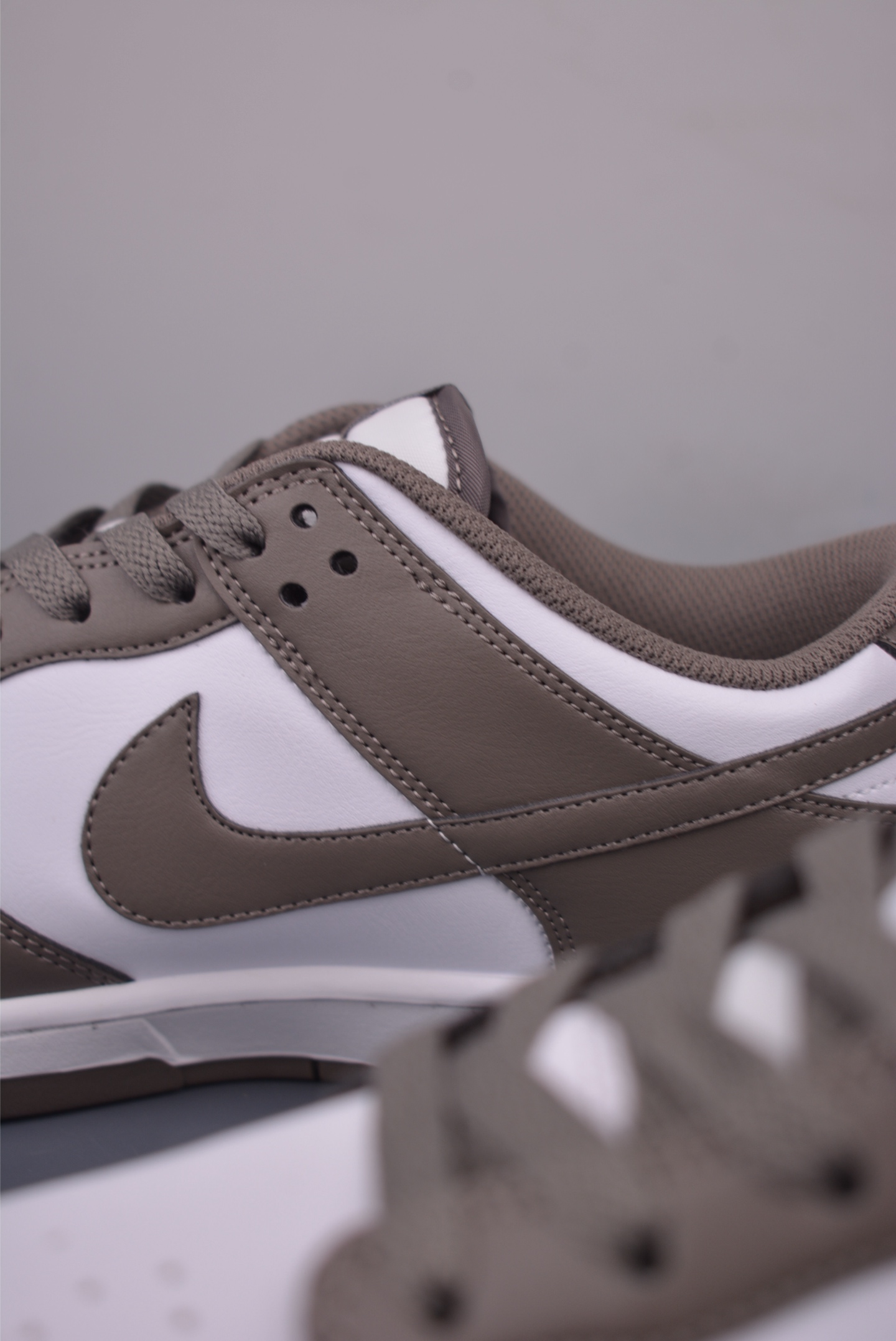 Nike SB Dunk Low White/Light Iron Ore Sneakers HF5441-111, Men's Sizes 9 i1755561794390 2215 0 8