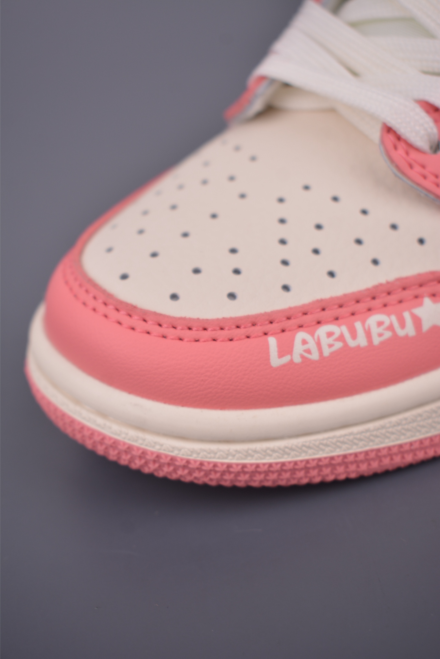 Fragment x Travis Scott x Labubu Air Jordan 1 Low 三方联名倒钩 XB1575-020