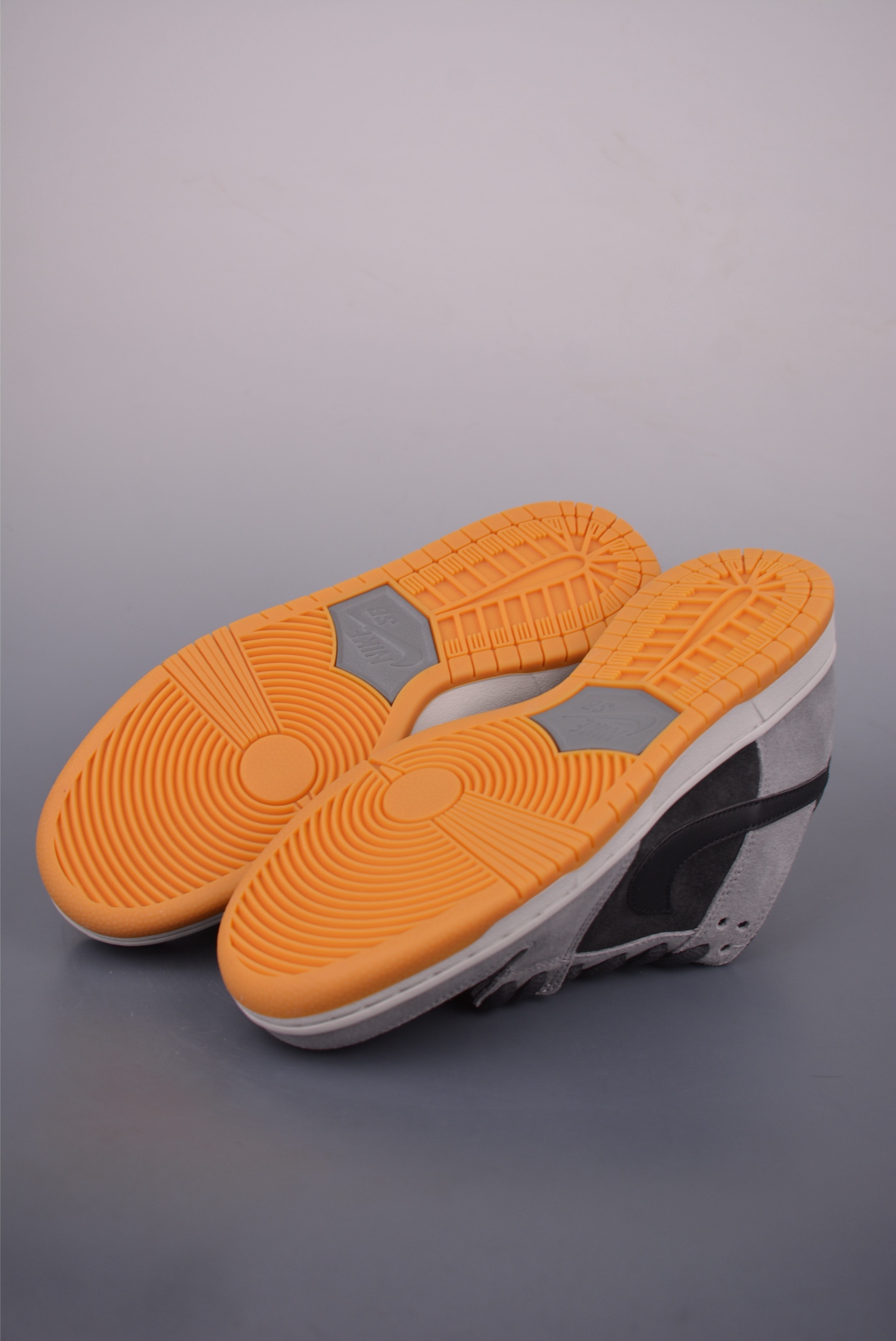 Nike SB Dunk Low Grey/Black - Premium Quality, Original Materials 3 i1755562082191 1550 0 2