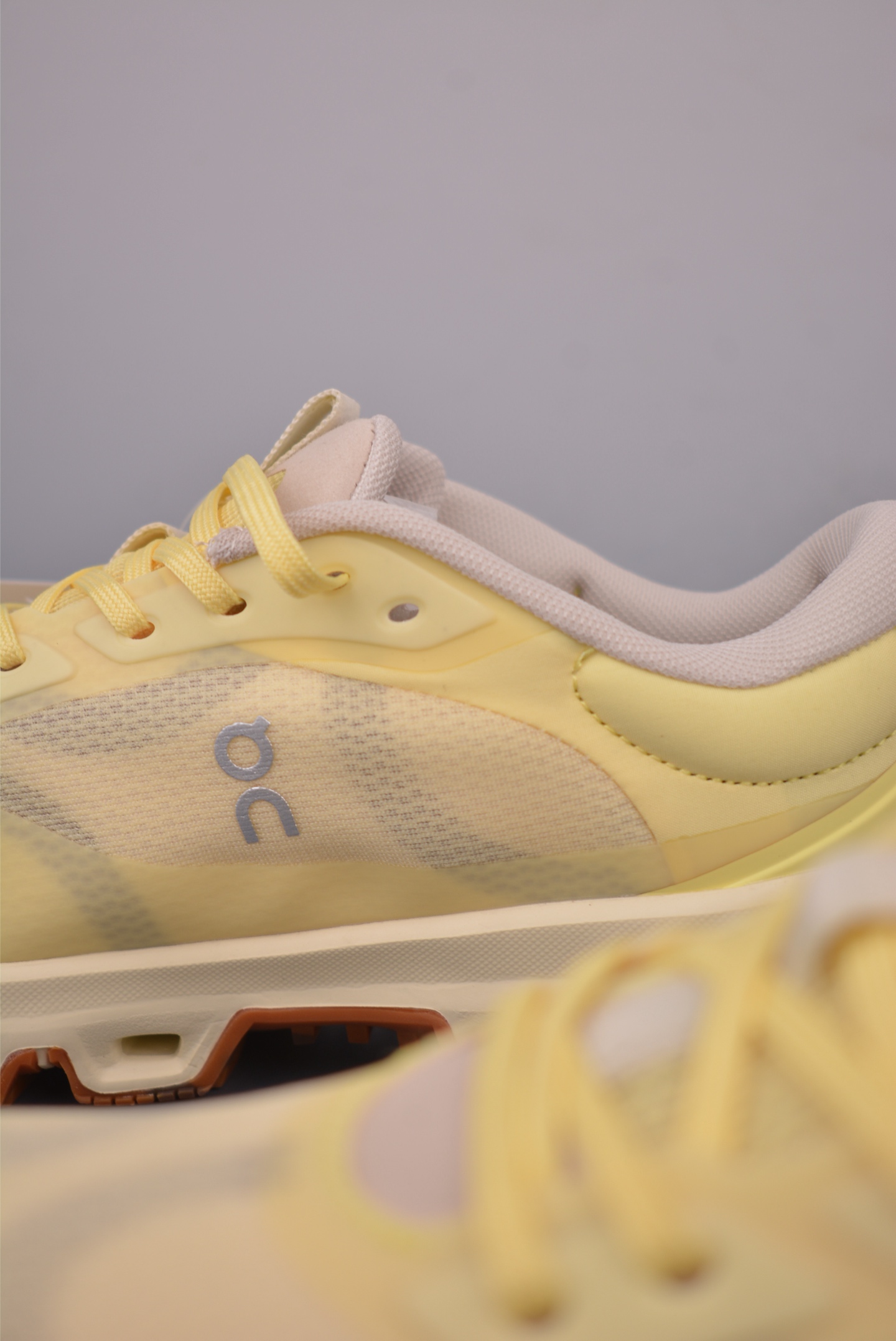 Loewe x On Cloud Hi Edge Running Shoes - Urban Exploration & Street Style 9 i1755641836500 2006 0 7