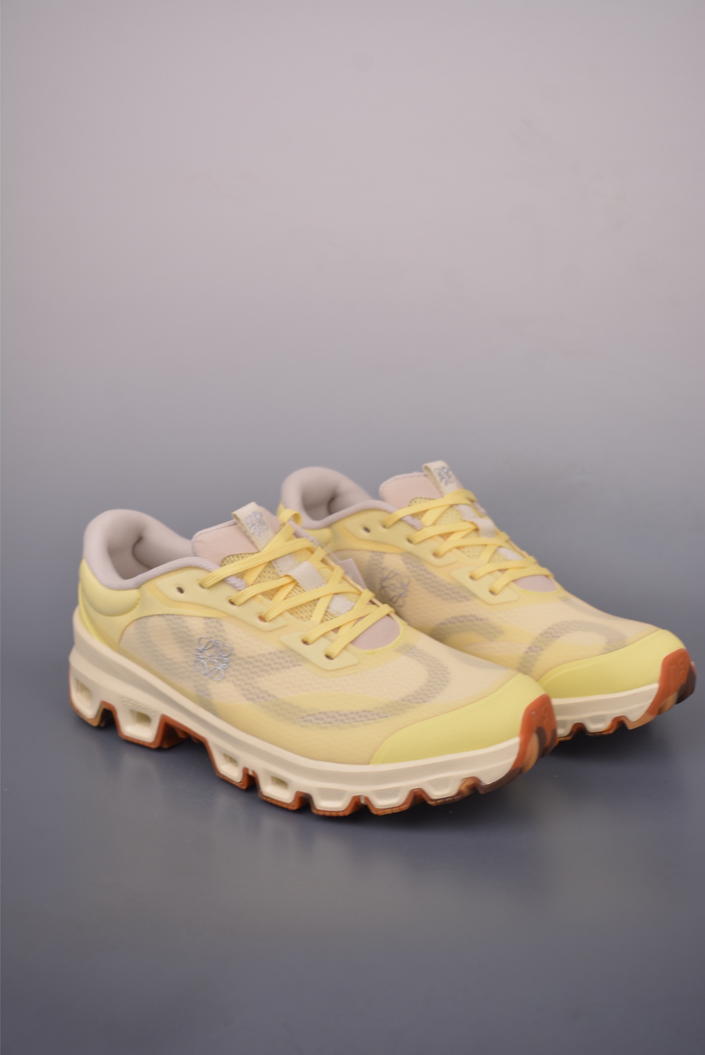 Loewe x On Cloud Hi Edge Running Shoes - Urban Exploration & Street Style 2 i1755641836529 6036 0 0