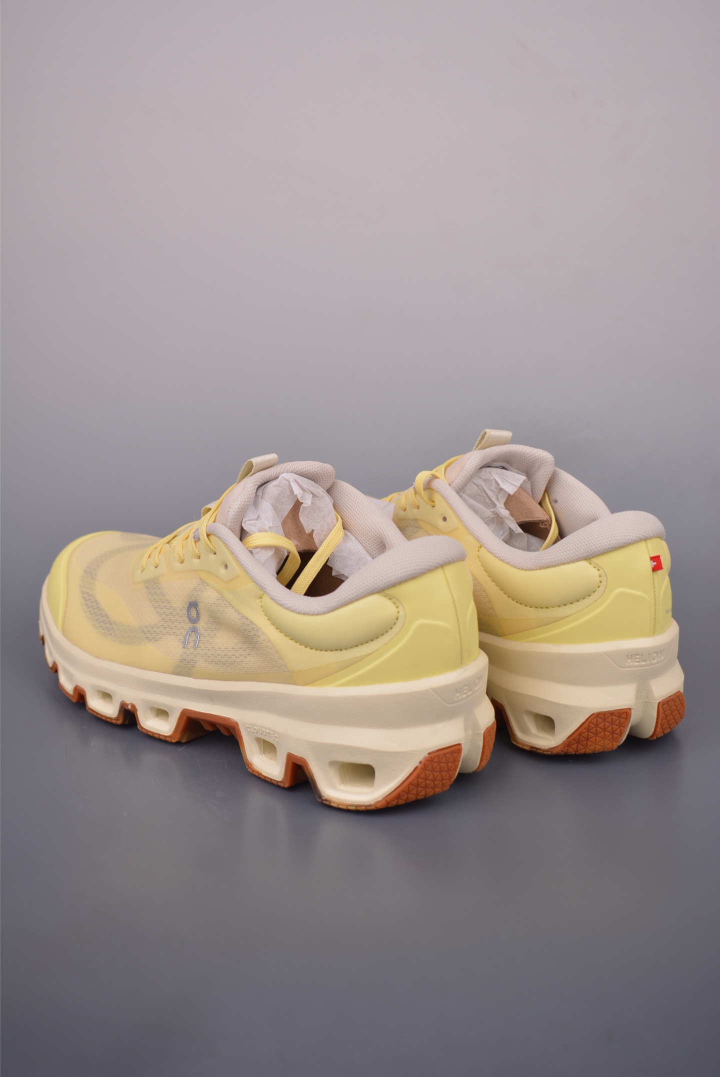 Loewe x On Cloud Hi Edge Running Shoes - Urban Exploration & Street Style 3 i1755641839652 3723 0 1