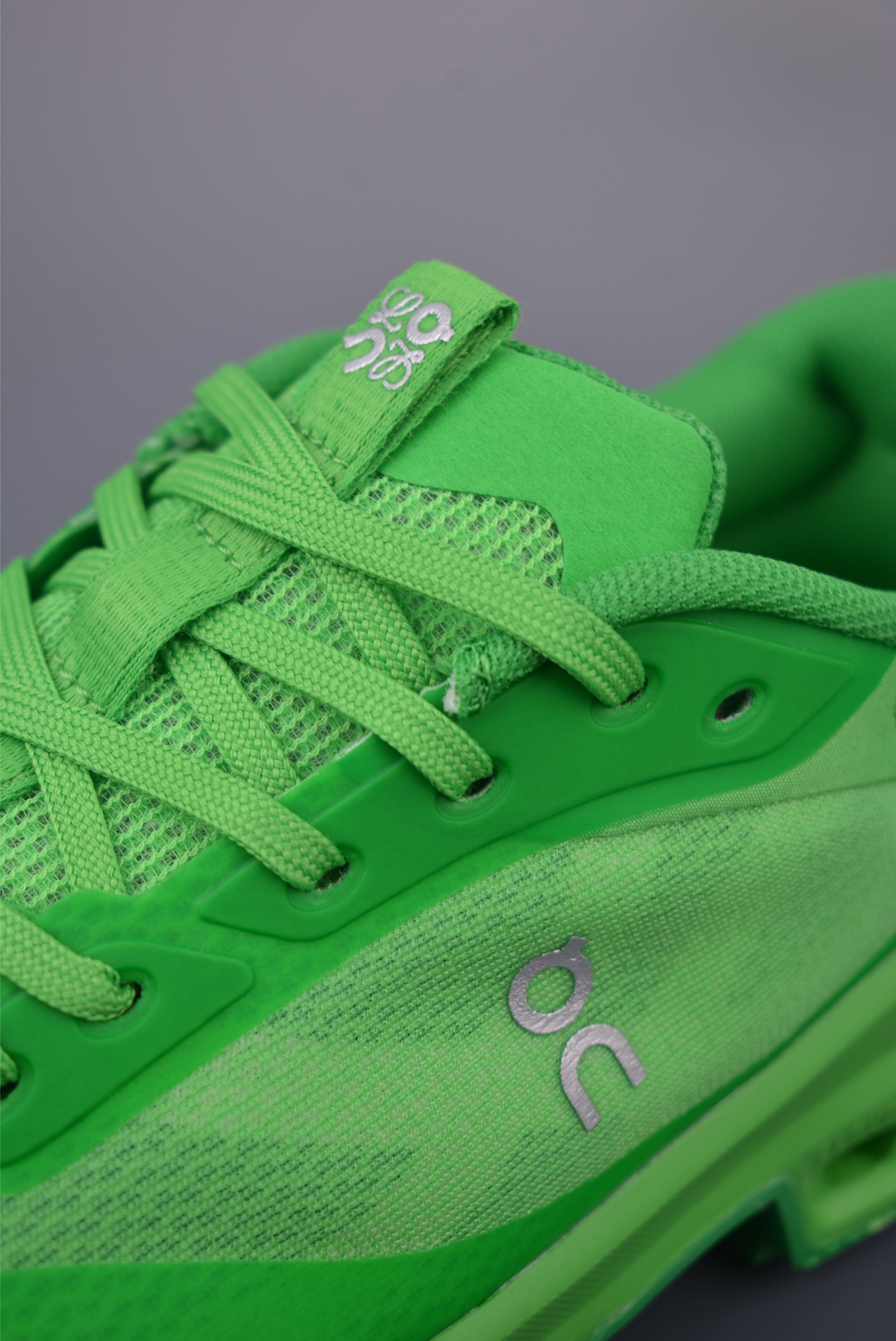 On Running x Loewe Cloud Hi Edge Green Running Shoes - Urban Exploration 7 i1755641871409 720 0 6
