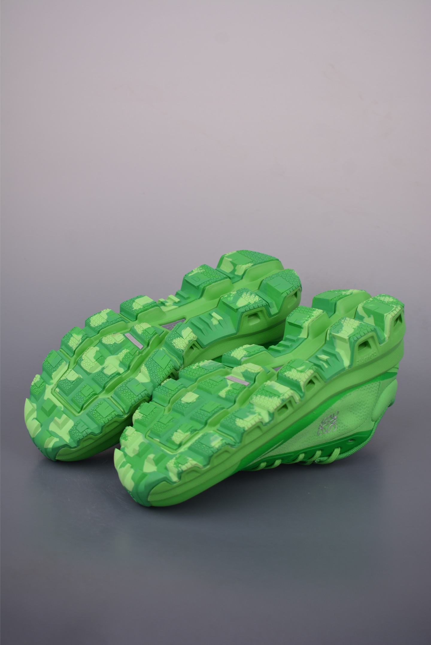 On Running x Loewe Cloud Hi Edge Green Running Shoes - Urban Exploration 3 i1755641873659 7266 0 2