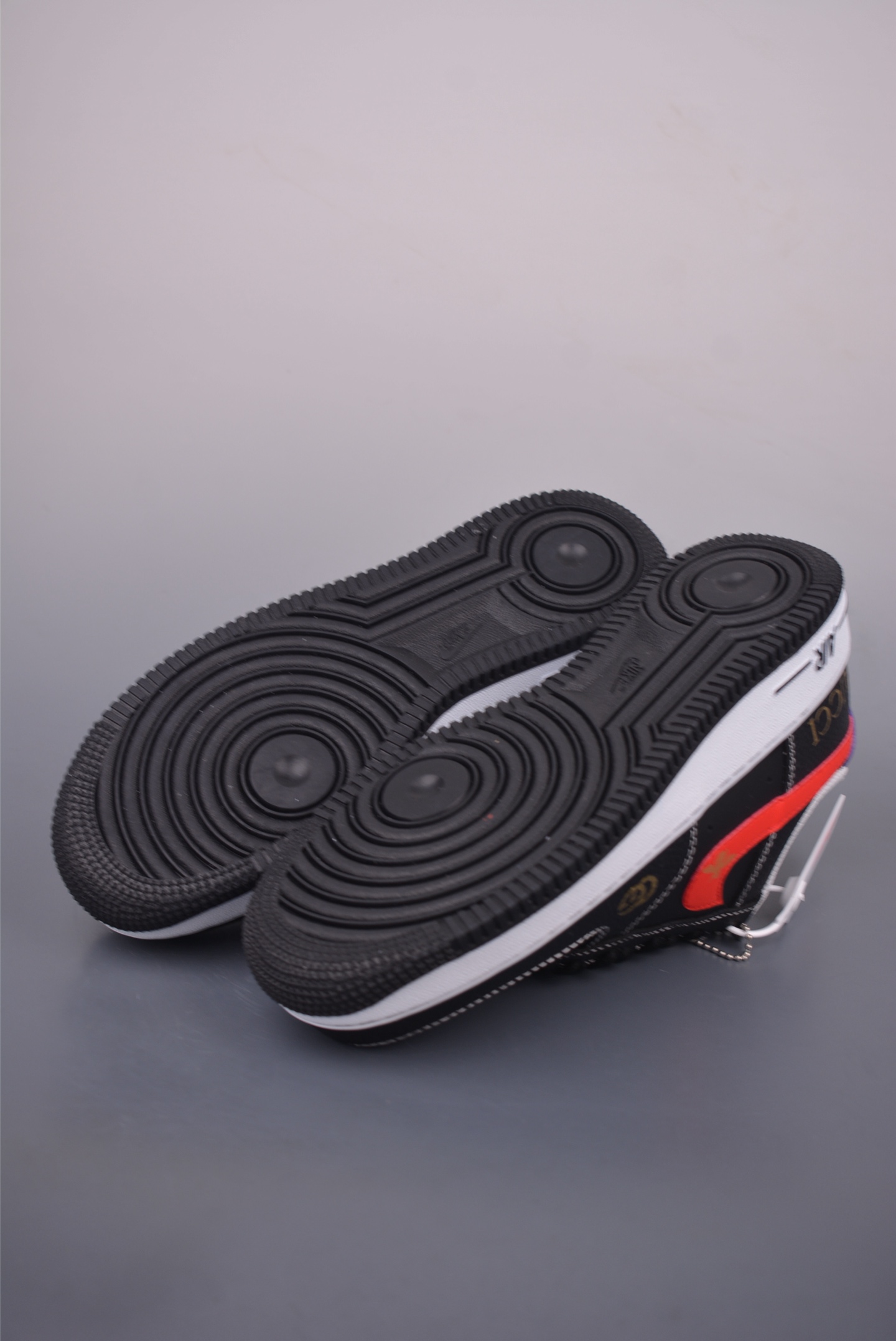 Nike Air Force 1 Low Gucci Custom Black Leather Honeycomb Cushioning AH8462 4 i1755642179607 9347 0 2