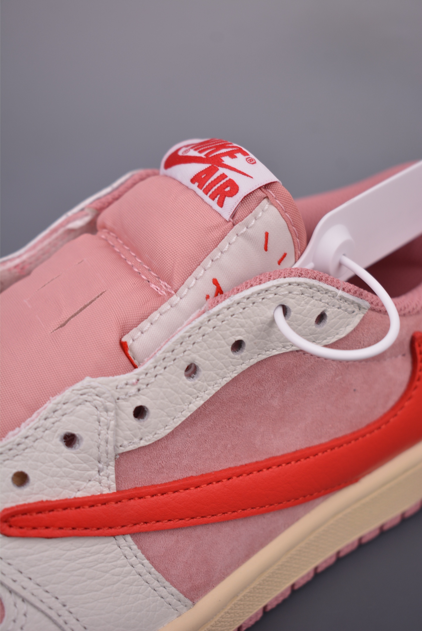 Fragment Design x Travis Scott x Air Jordan 1 Low Pink Sneakers 7 i1755642497875 9348 0 6
