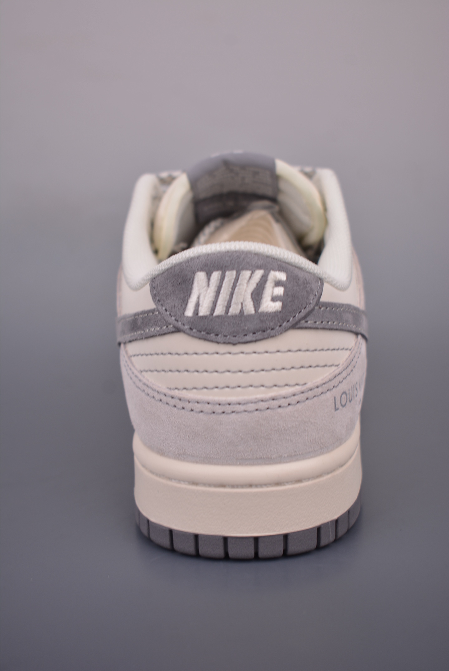 Nike SB Dunk Low Louis Vuitton Collab Premium Quality Designer Sneakers 5 i1755642531516 5611 0 3