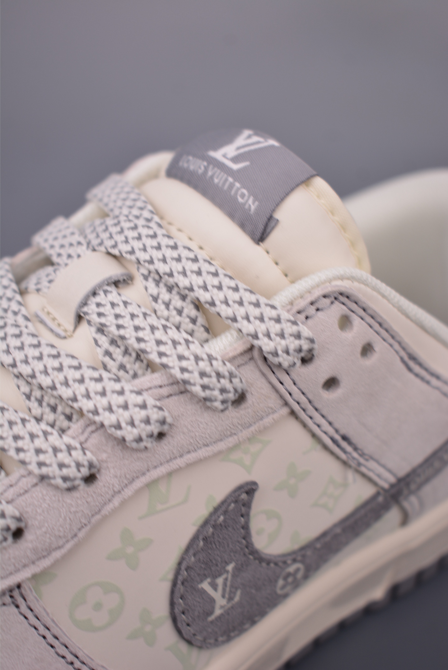 Nike SB Dunk Low Louis Vuitton Collab Premium Quality Designer Sneakers 8 i1755642531570 4150 0 6