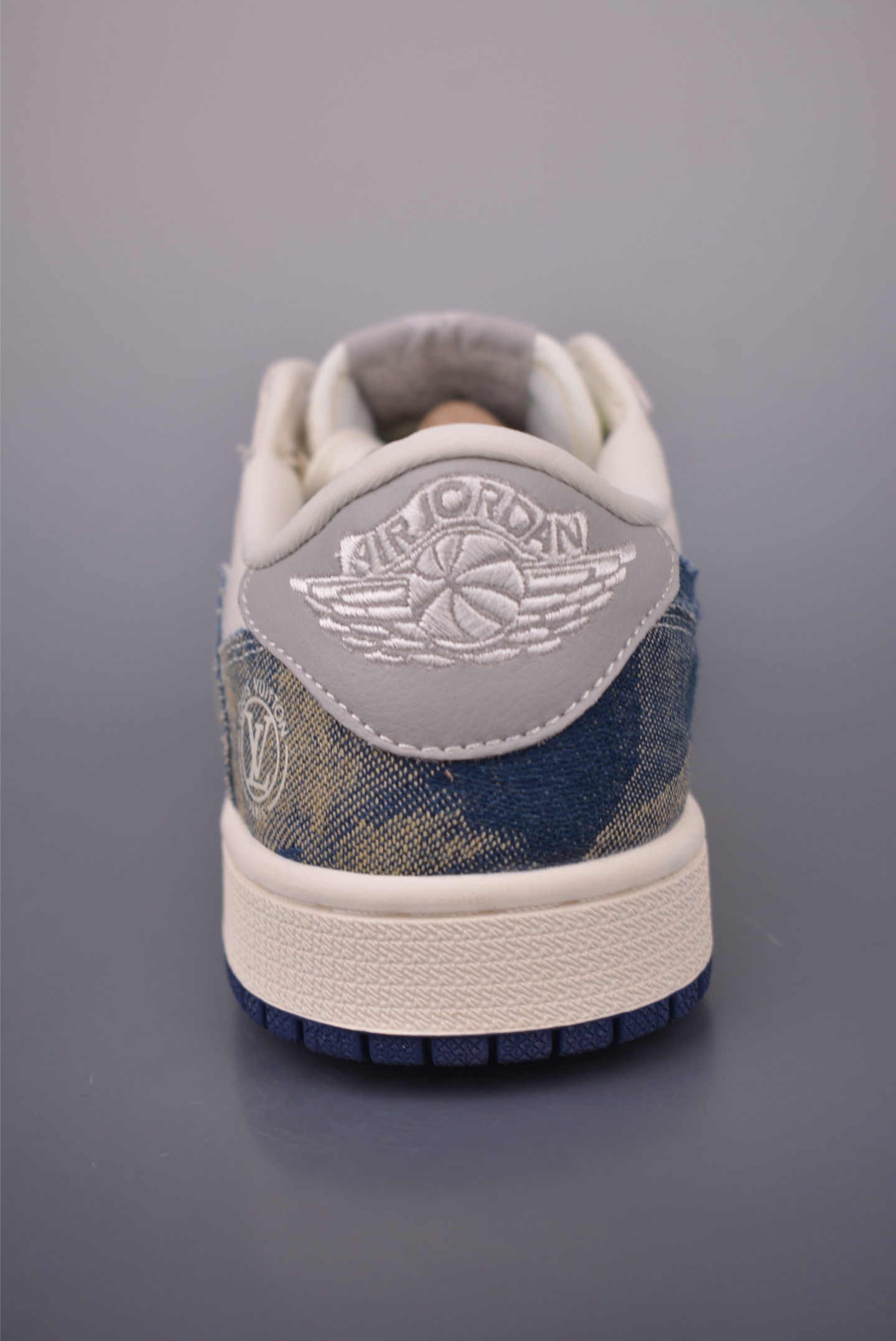 Fragment x Travis Scott x Louis Vuitton Air Jordan 1 Low Sneakers 5 i1755642617199 8822 0 3