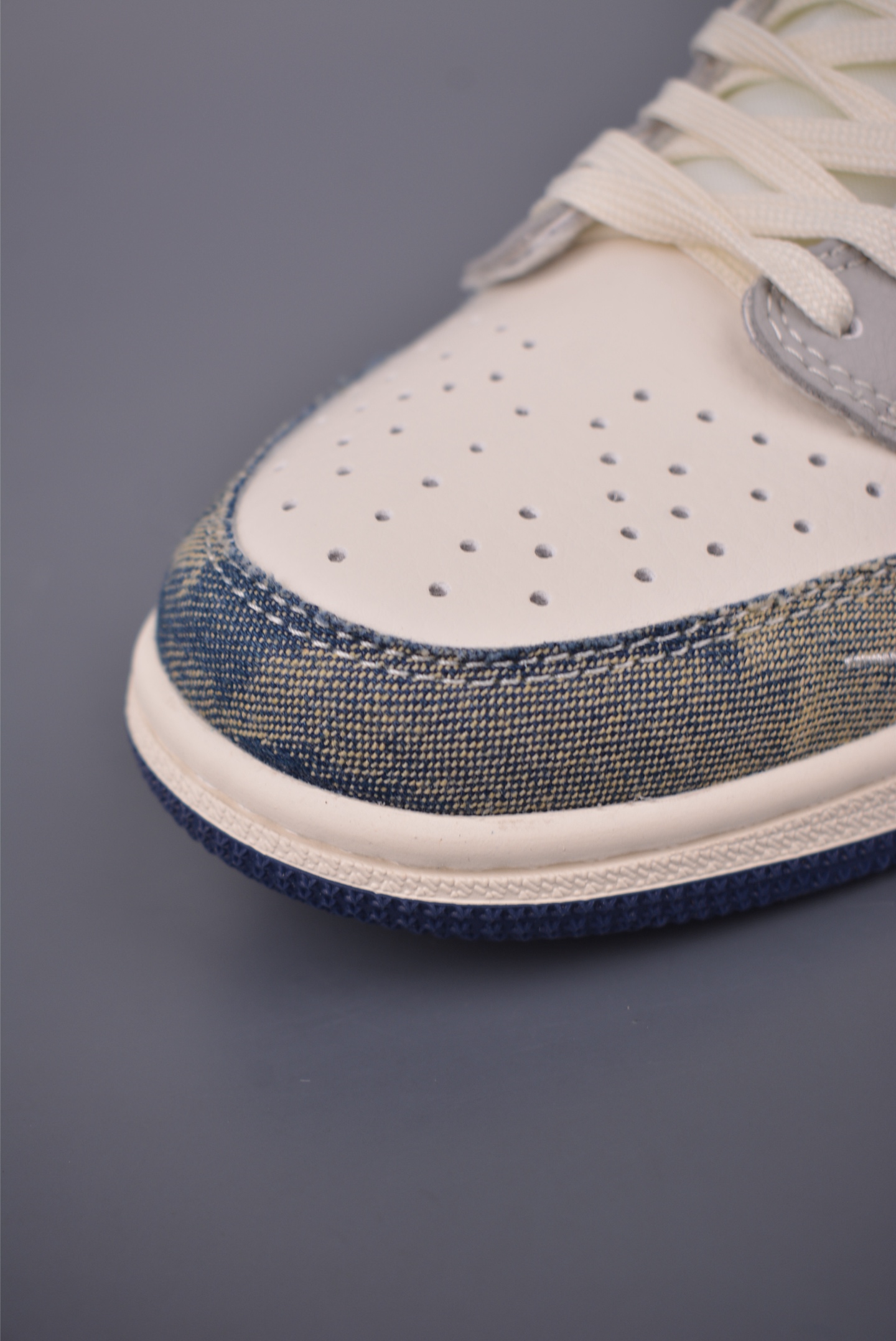 Fragment x Travis Scott x Louis Vuitton Air Jordan 1 Low Sneakers 7 i1755642617216 8280 0 5