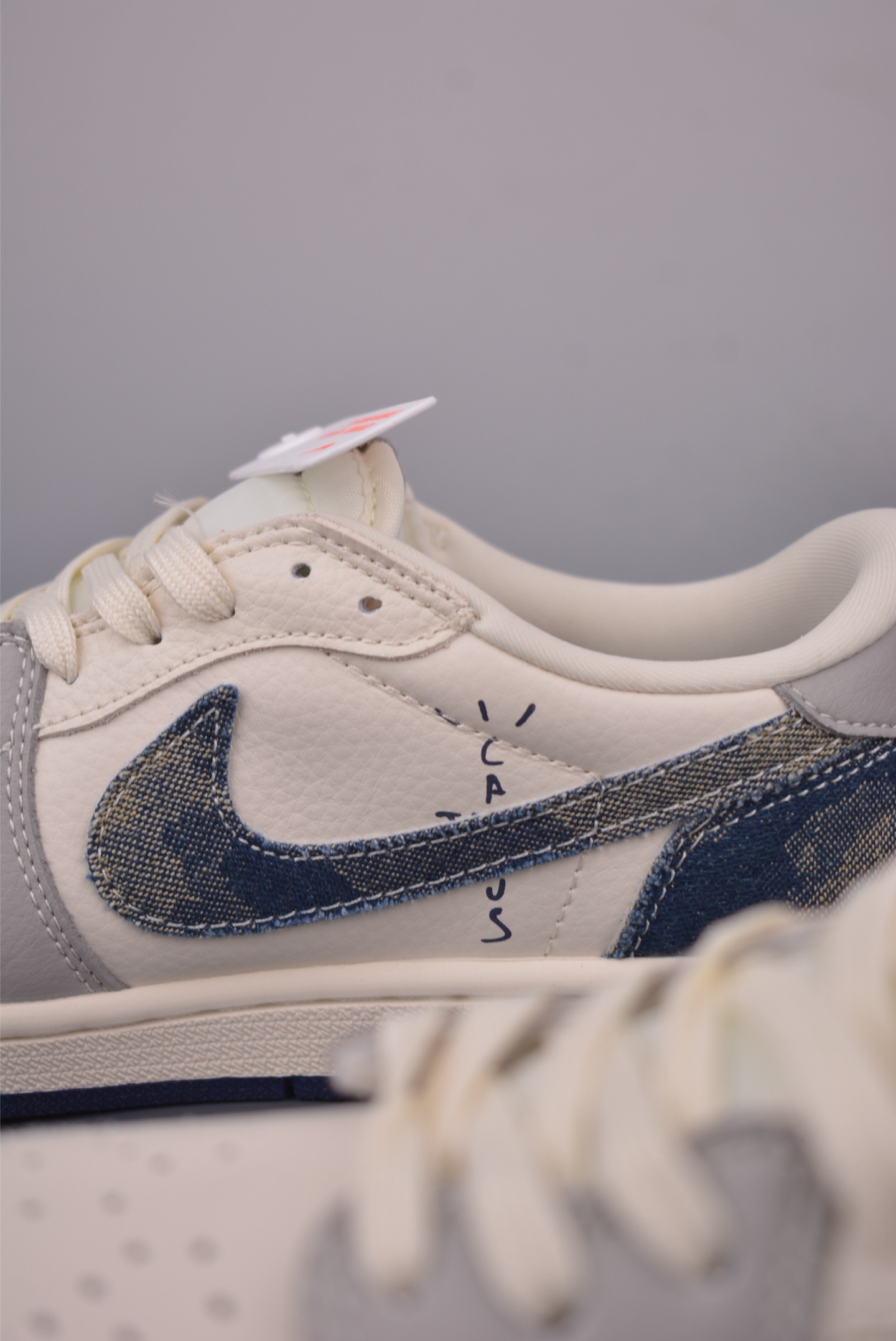 Fragment x Travis Scott x Louis Vuitton Air Jordan 1 Low Sneakers 9 i1755642618810 5828 0 7