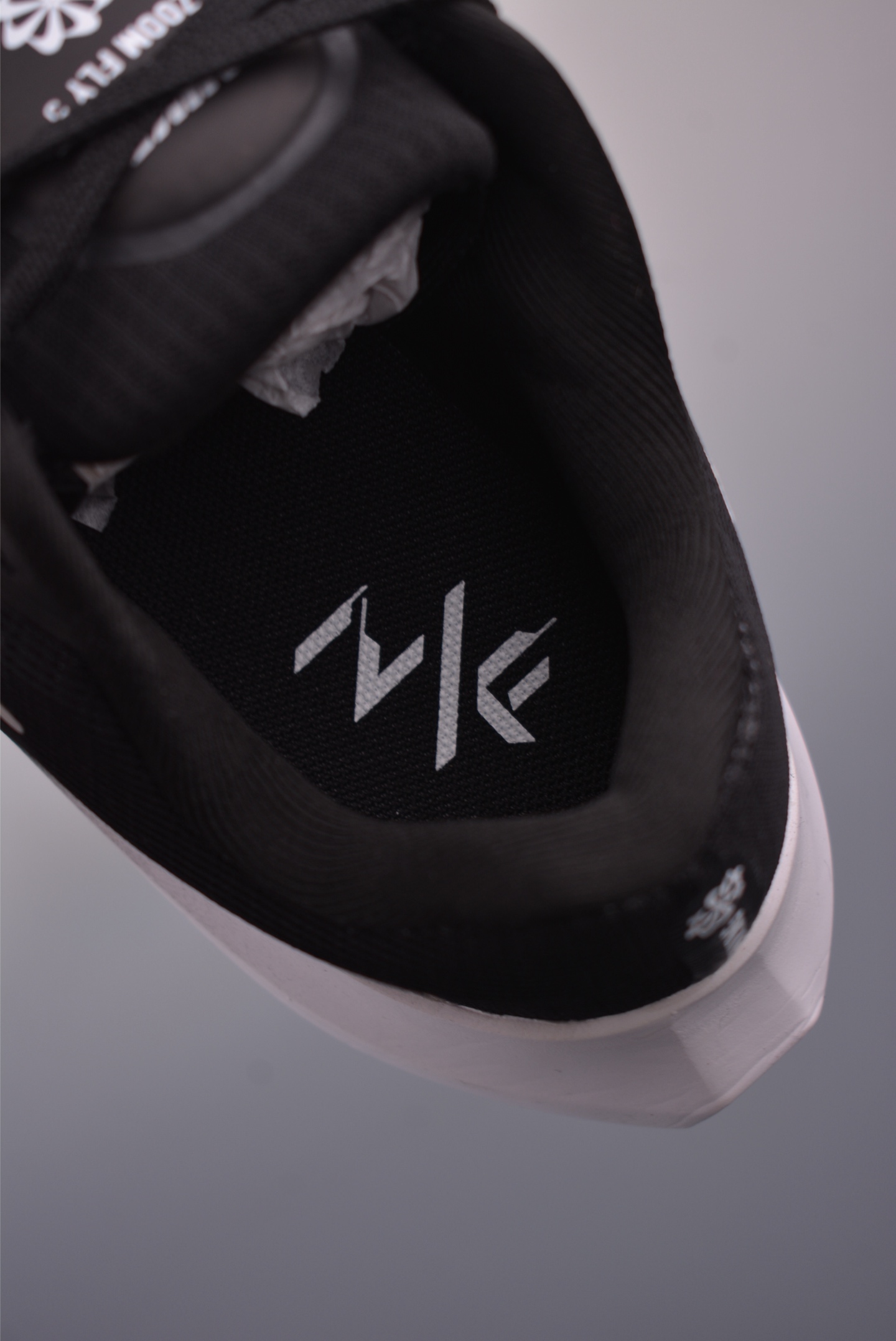 Nike Zoom Fly 5 Black/White Lightweight Running Shoes - React Foam Cushioning 9 i1755642793600 2418 0 8
