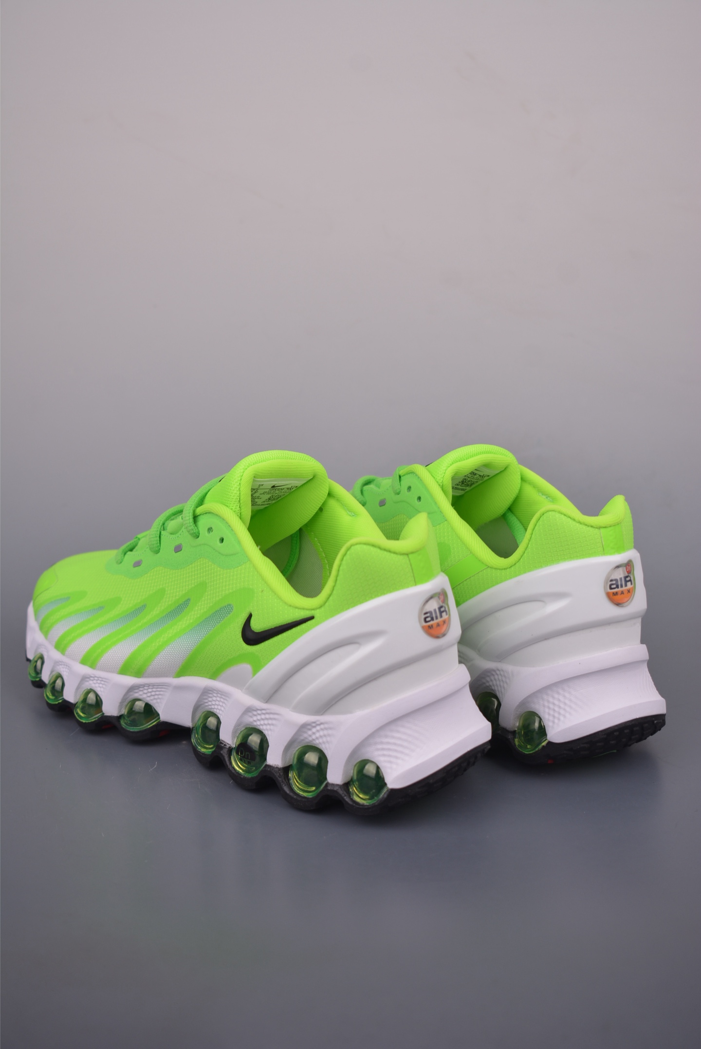 Nike Air Max DN8: Full-Length Air Cushioning for Ultimate Comfort 2 i1755727601622 9871 0 1