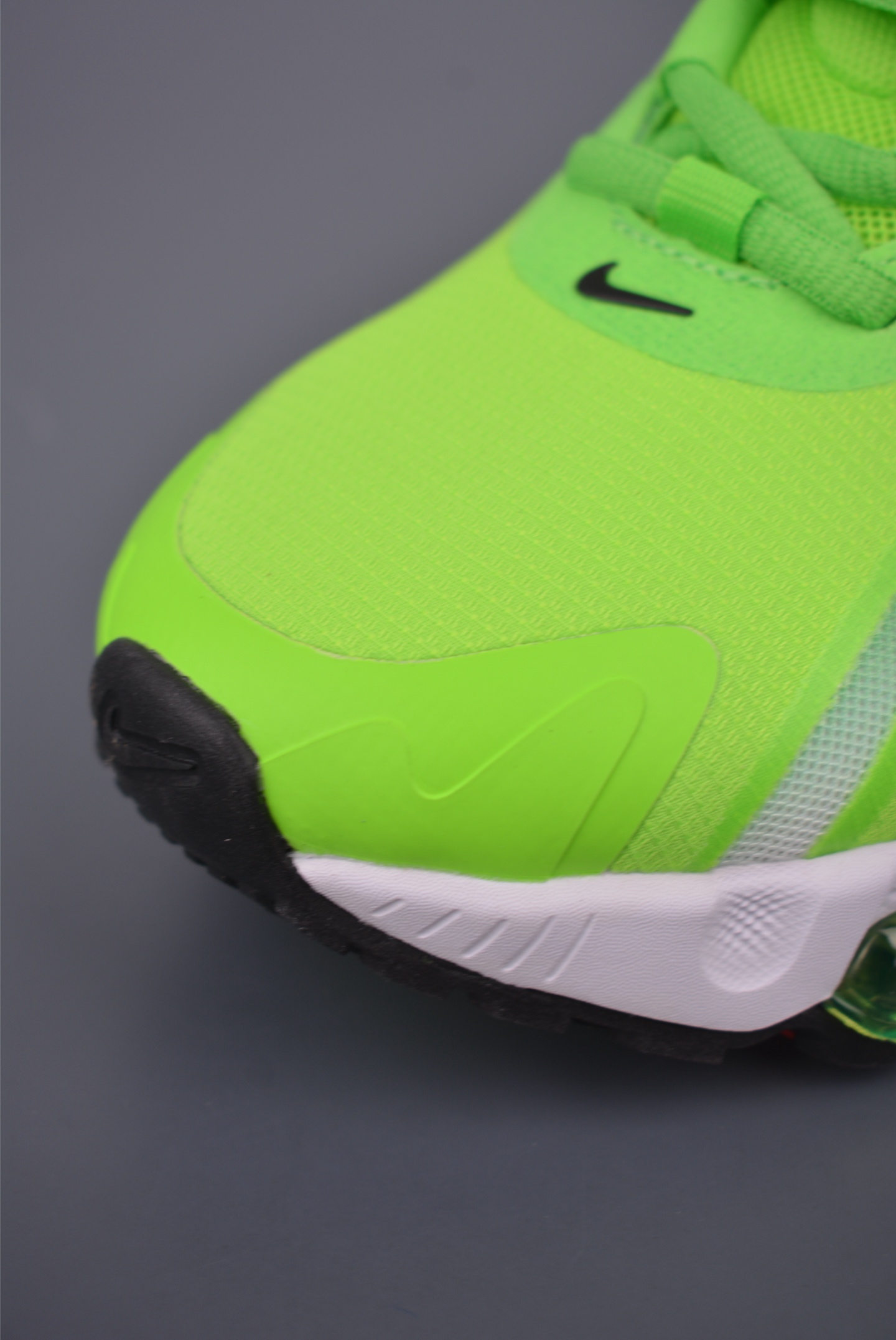 Nike Air Max DN8: Full-Length Air Cushioning for Ultimate Comfort 6 i1755727603302 3401 0 5