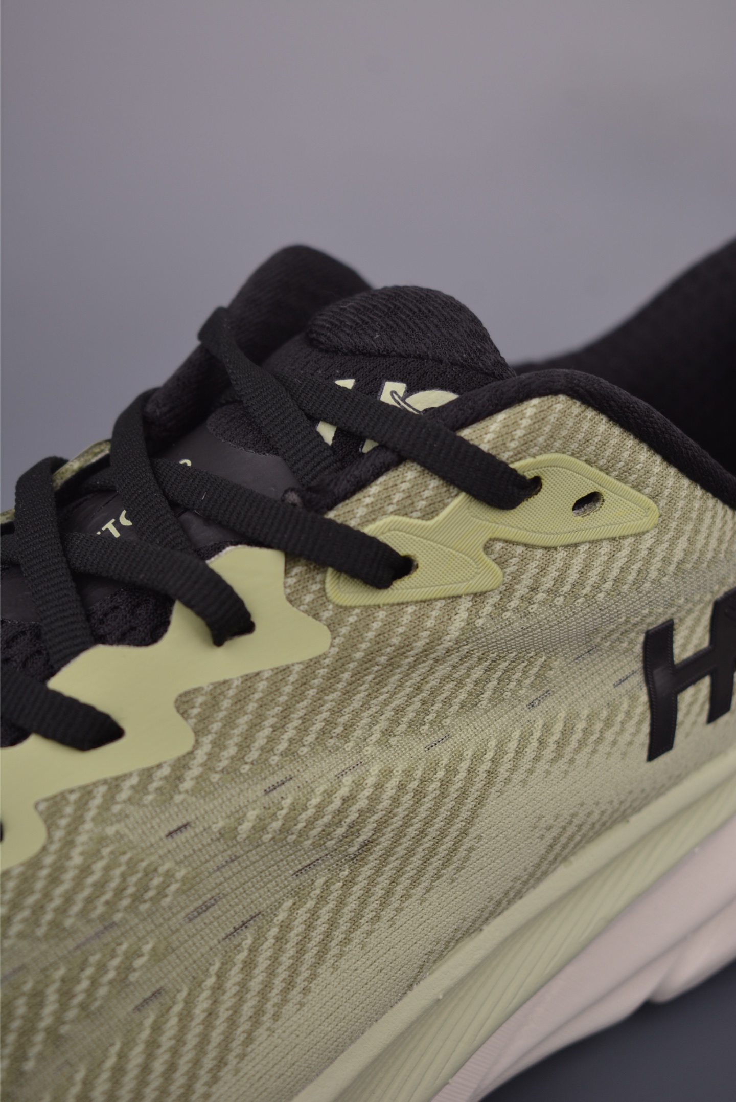 Hoka Clifton 9 Running Shoes - Comfortable, Durable, and Slip-Resistant 8 i1755727679611 5816 0 6