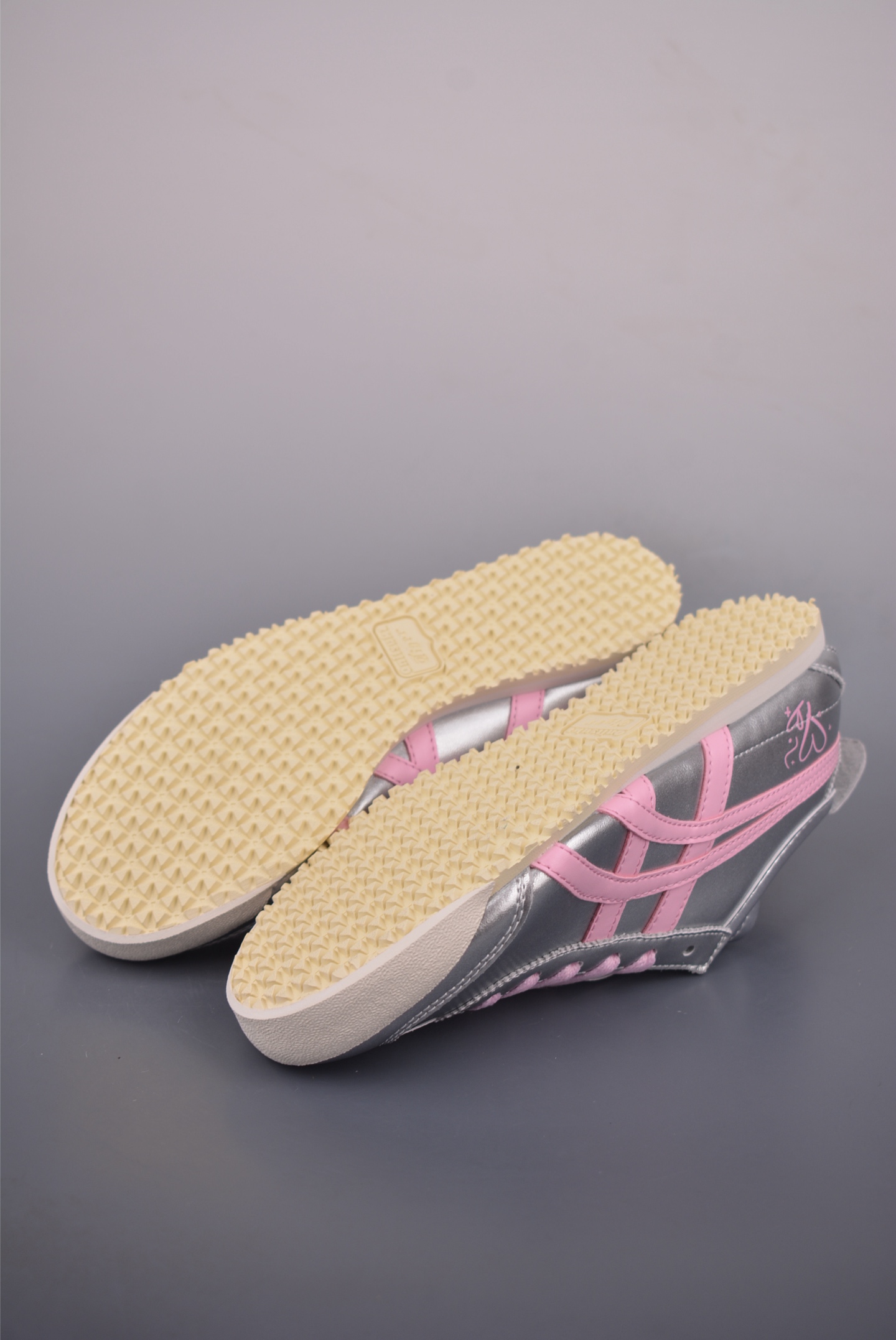 Onitsuka Tiger Mexico 66 Slip-On Sneakers - Silver/Pink, Sizes 36-41.5 4 i1755727765508 6892 0 9