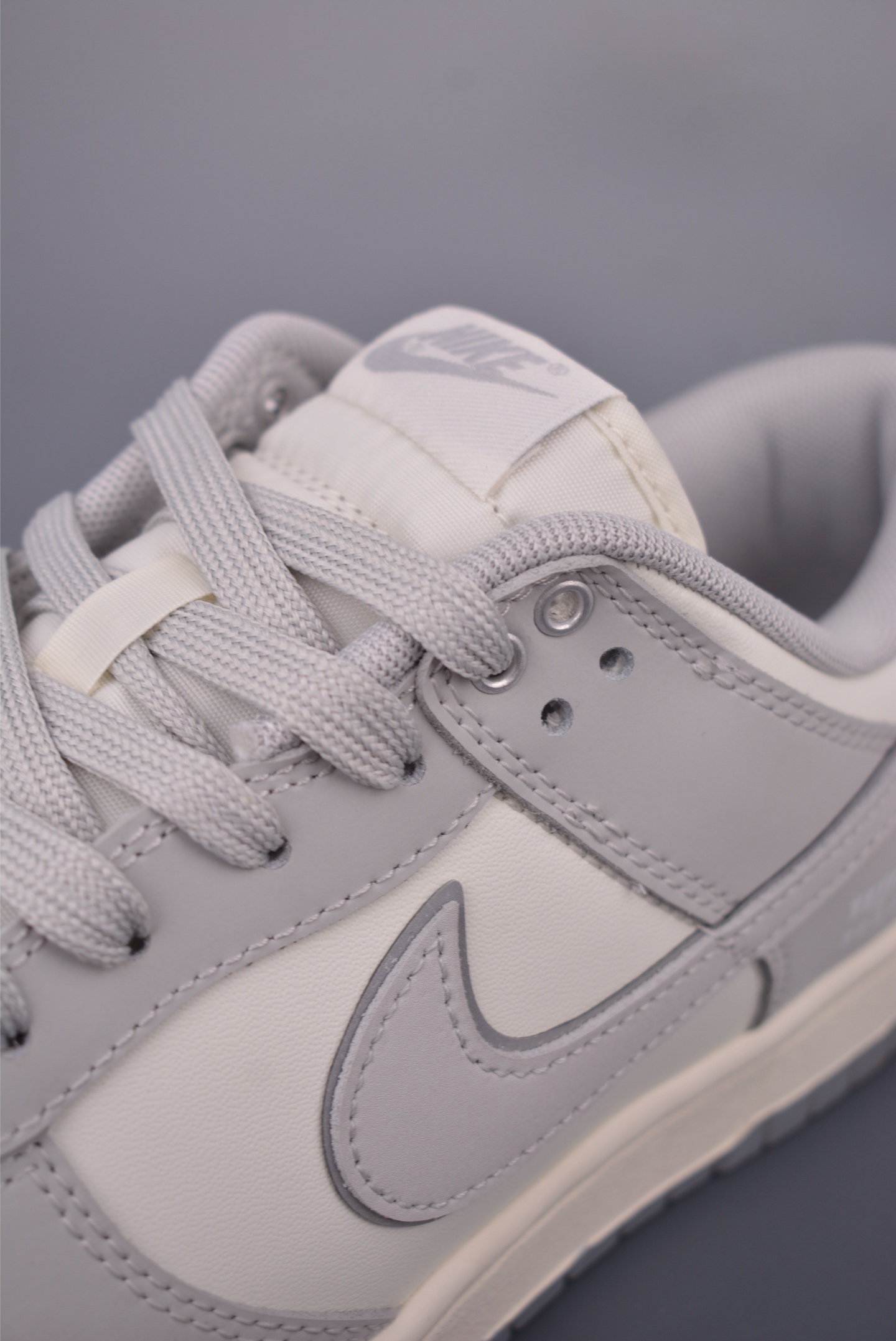Nike SB Dunk Low "Just Do It" Premium Leather Sneakers - Gray/White 7 i1755728279765 4642 0 6