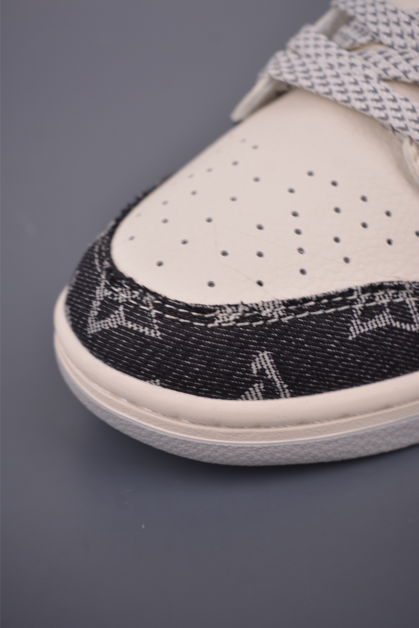Nike SB Dunk Low Louis Vuitton Sneakers Premium Quality, Stylish Design 7 i1755728318337 5961 0 5
