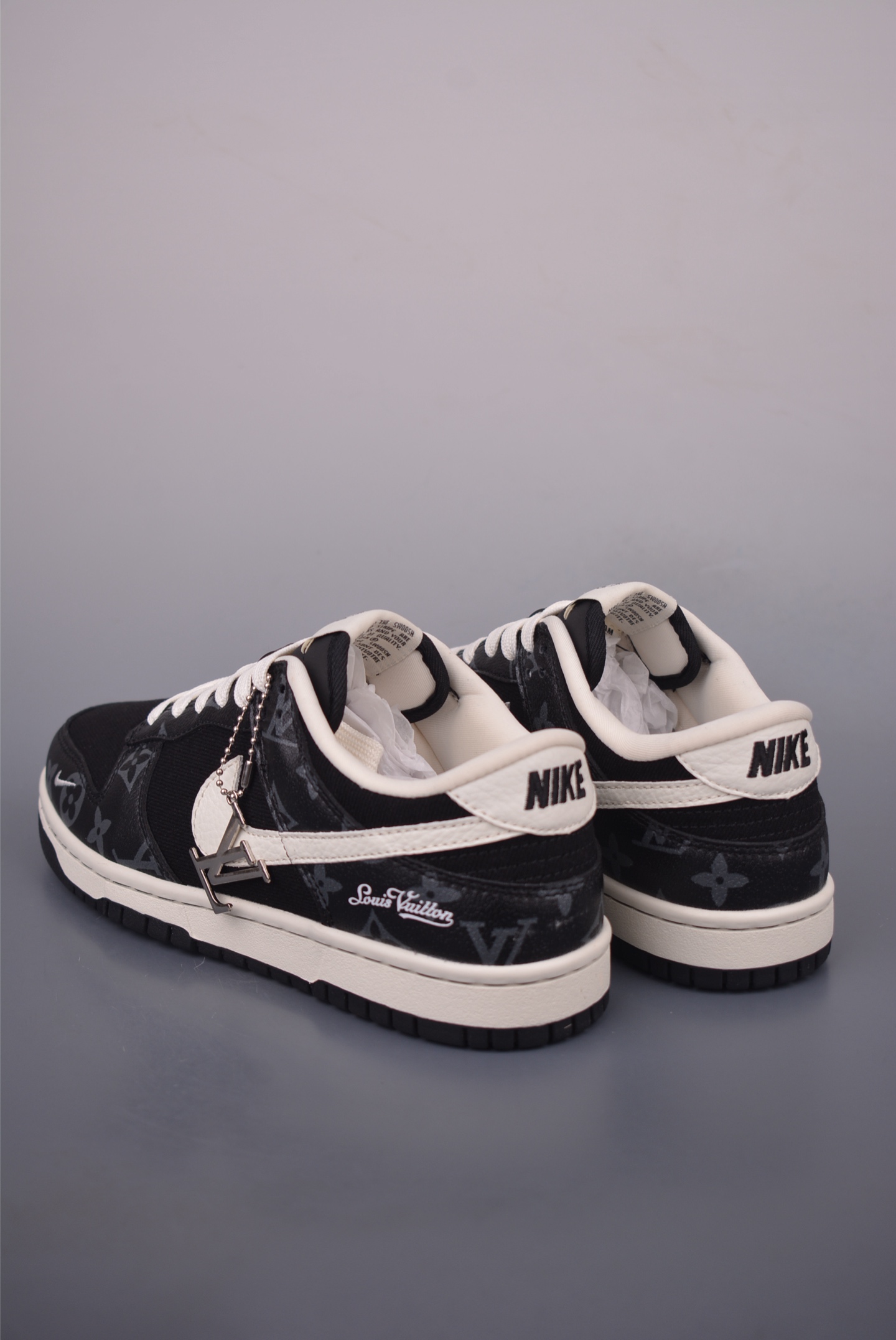 Nike SB Dunk Low Louis Vuitton Collaboration Premium Sneakers - Limited Edition 3 i1755728352731 6800 0 1