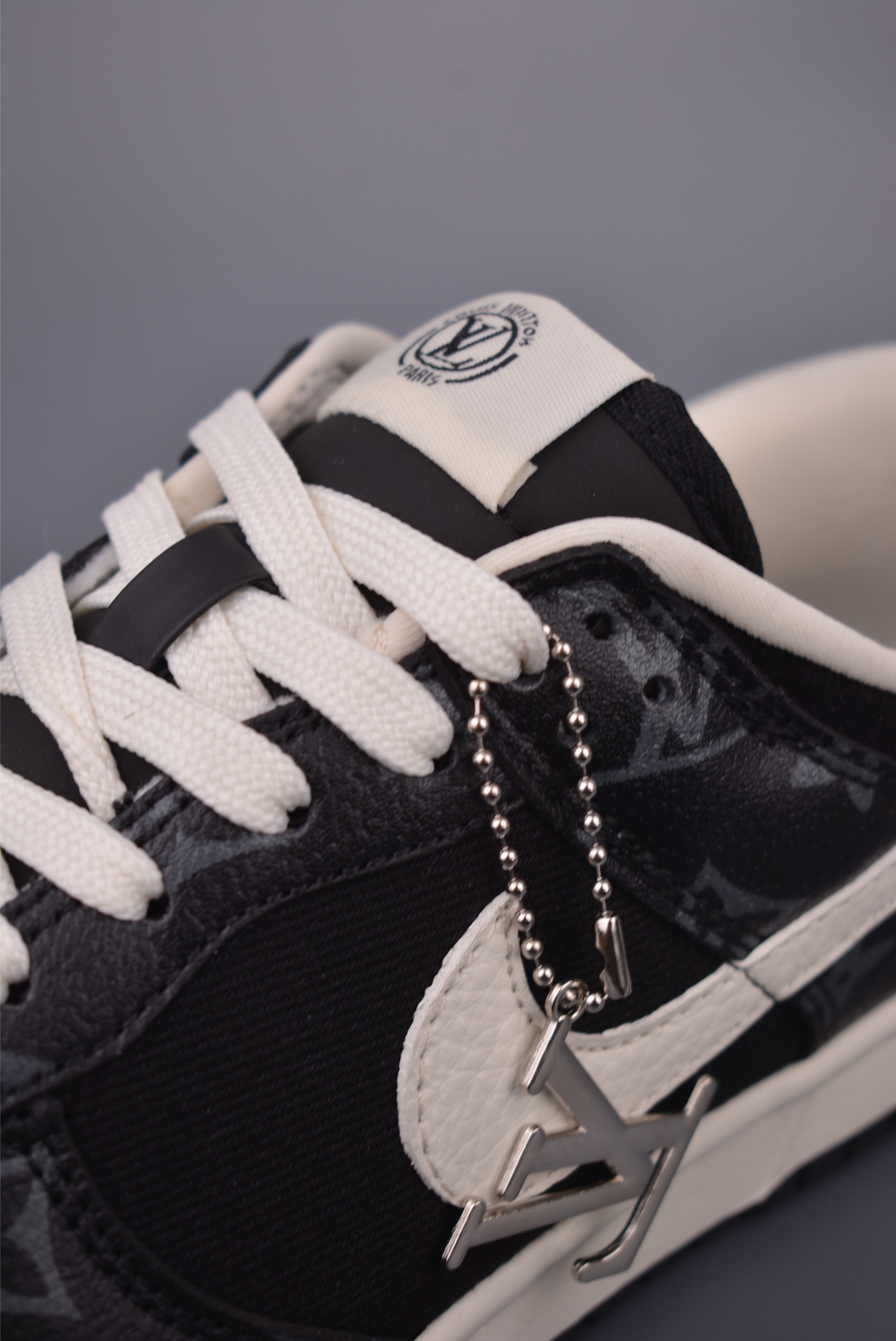 Nike SB Dunk Low Louis Vuitton Collaboration Premium Sneakers - Limited Edition 8 i1755728354465 6151 0 6