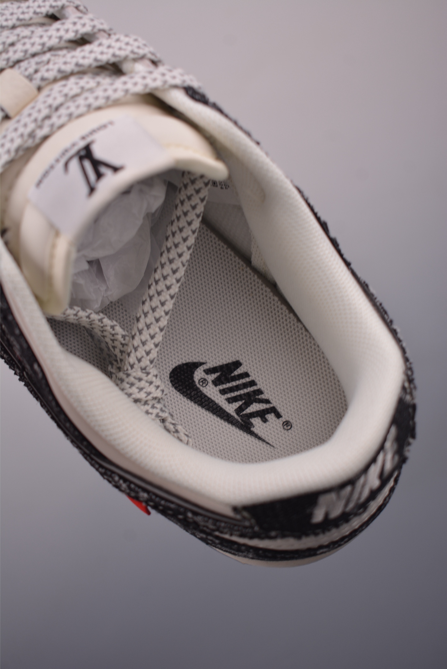 Nike SB Dunk Low Louis Vuitton Custom Sneakers - Premium Quality 10 i1755728398249 3677 0 8