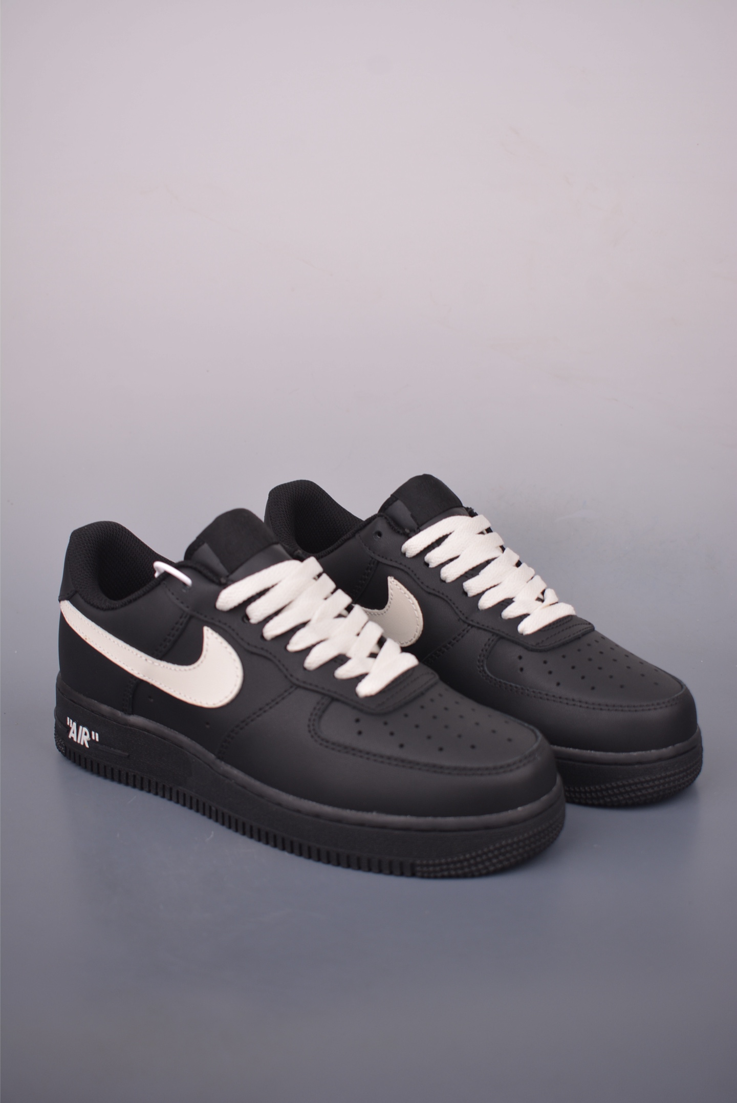 Nike Air Force 1 Low Black and White Classic Sneakers - Iconic Style 2 i1755813375004 7804 0 0