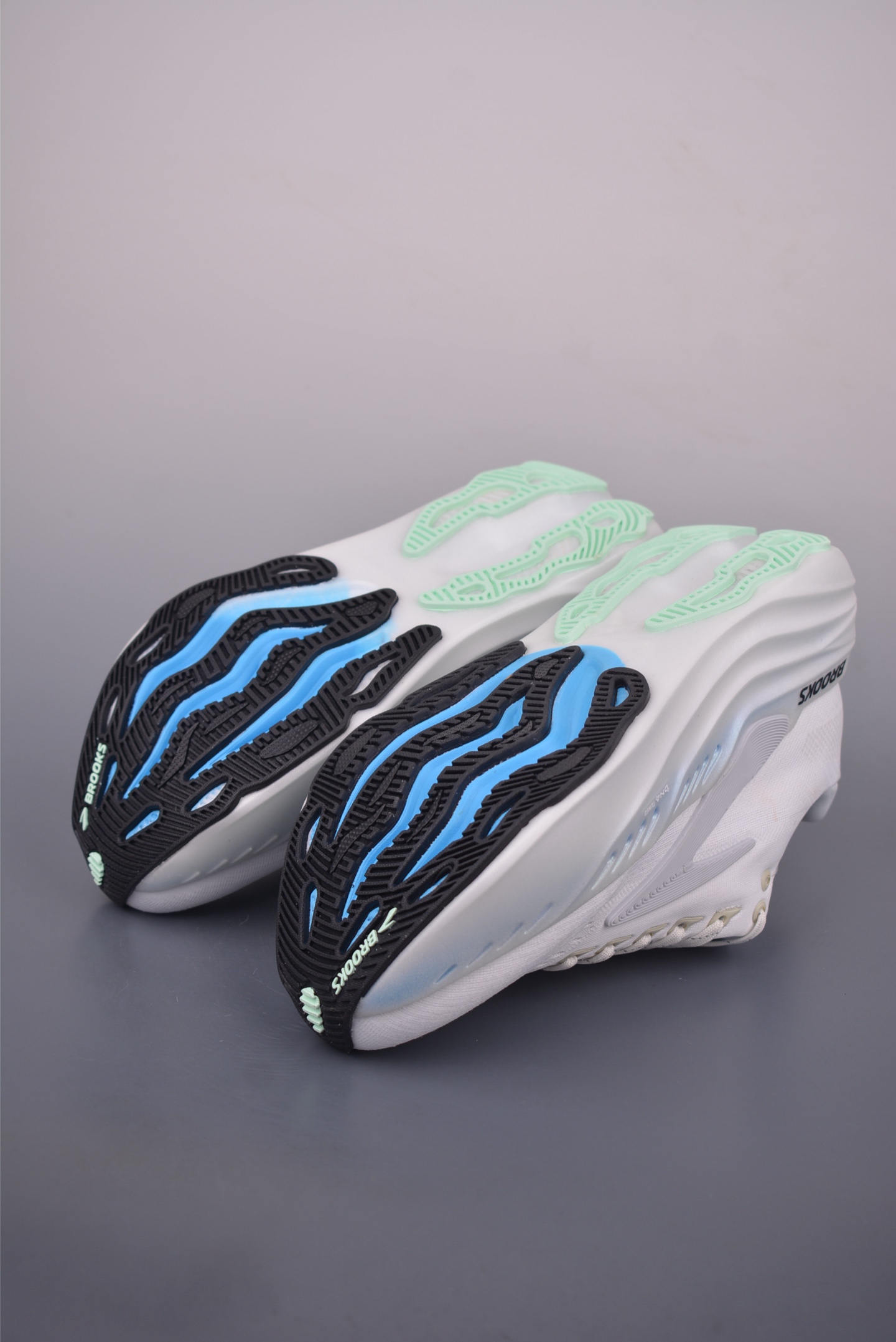 Brooks 布鲁克斯 Giycerin Max 超弹轻盈跑步鞋 120436