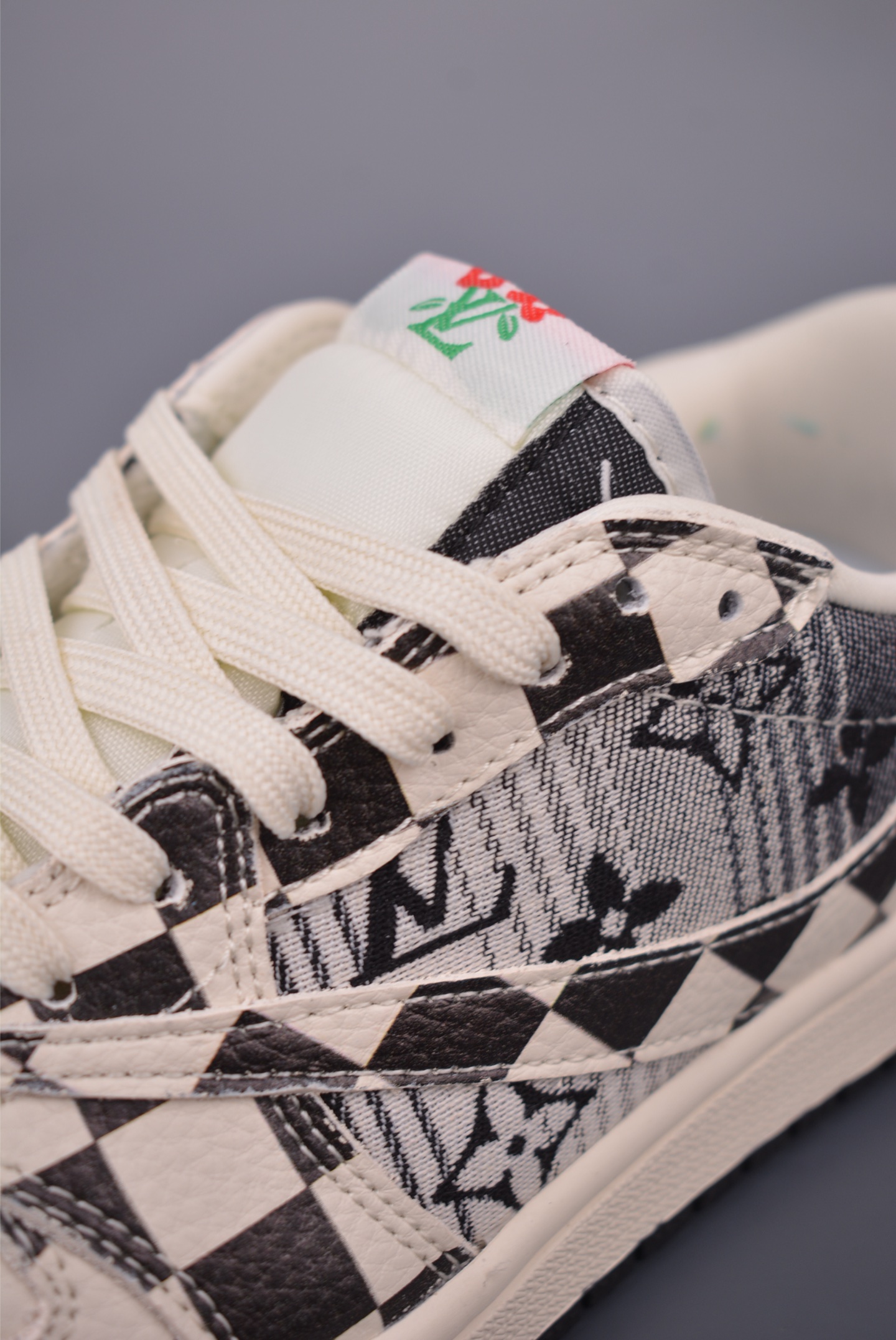 Fragment x Travis Scott x Louis Vuitton Air Jordan 1 Low Sneakers 8 i1755813702938 9656 0 6