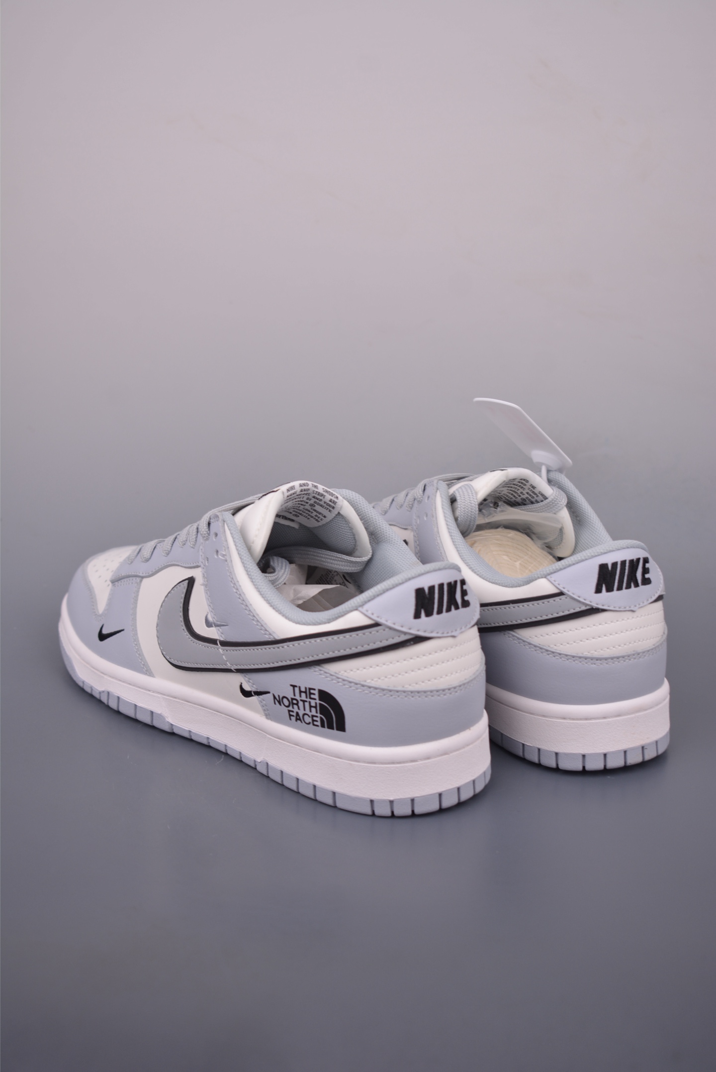 Nike SB Dunk Low The North Face Edition Premium Sneakers 3 i1755813753852 1638 0 1