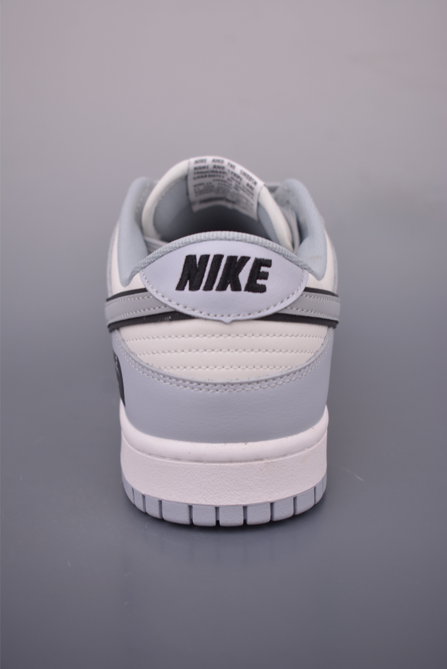 Nike SB Dunk Low The North Face Edition Premium Sneakers 5 i1755813753887 5817 0 3