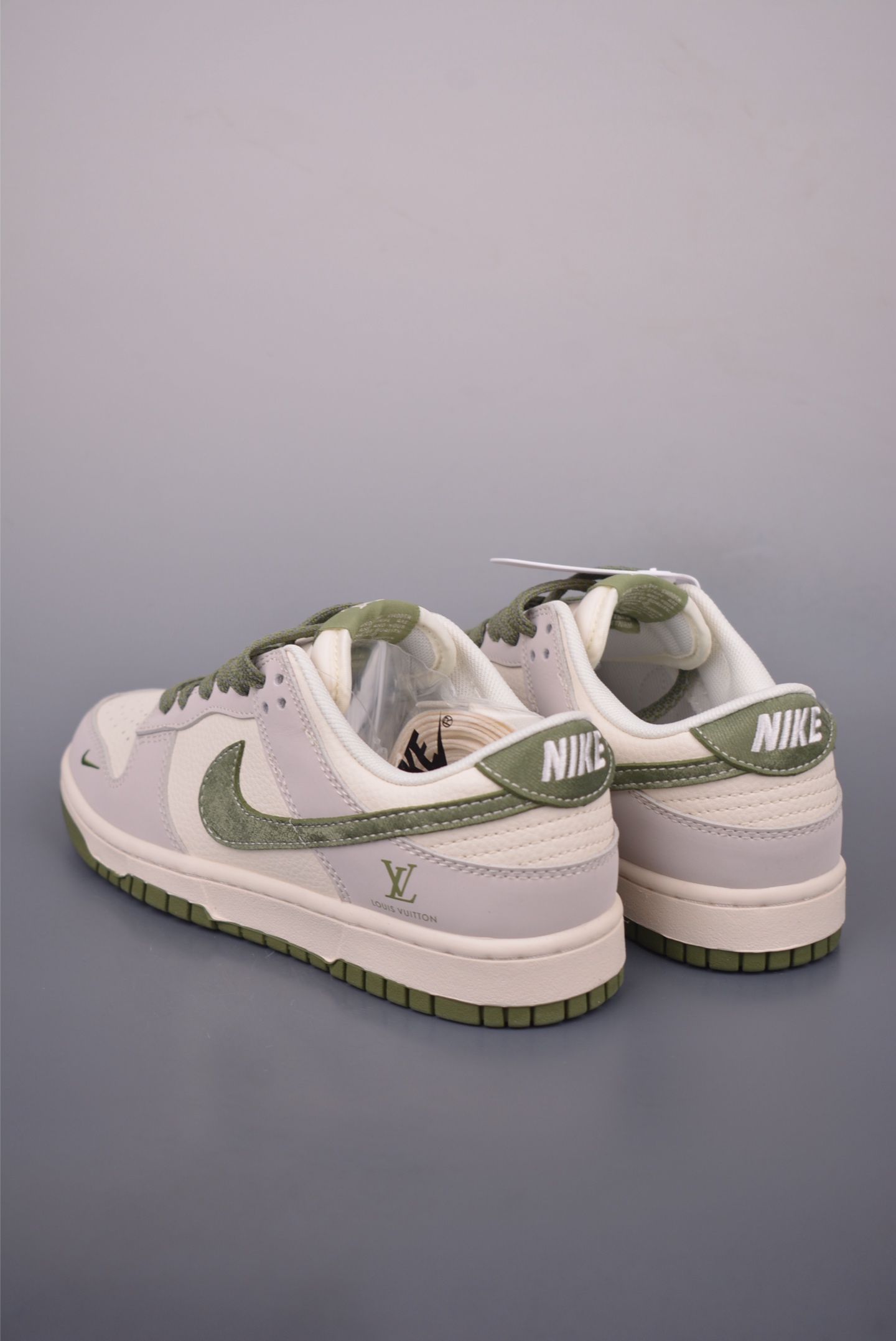 Nike SB Dunk Low Louis Vuitton Olive Green Sneakers - Premium Quality 3 i1755813800082 447 0 1