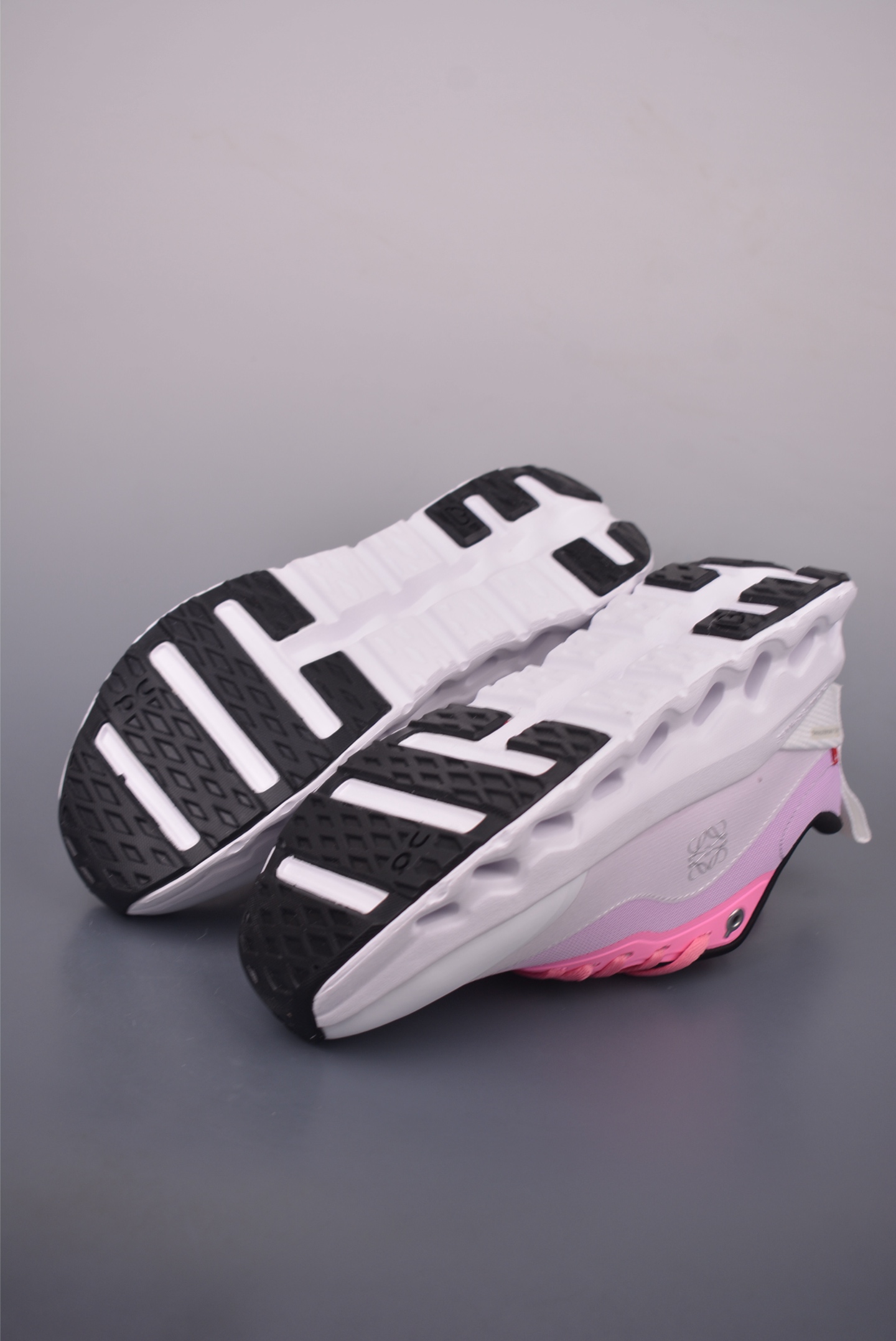 On昂跑 Cloudtilt 2.0 户外街头机能风跑步鞋 3ME30102647