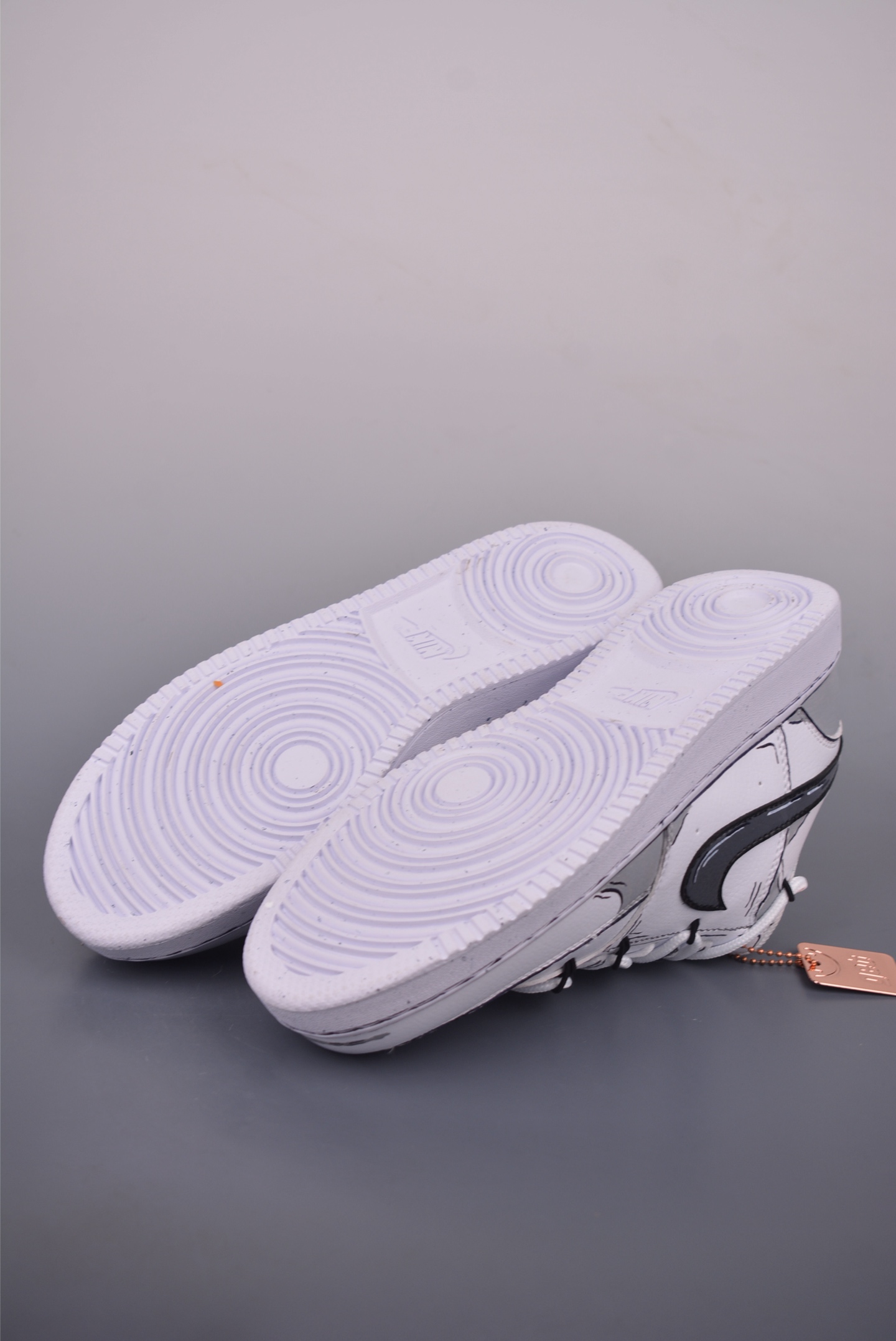 Nike Court Vision Low Hand-Painted Graffiti Sneakers - Versatile and Breathable 4 i1755900522538 1319 0 2