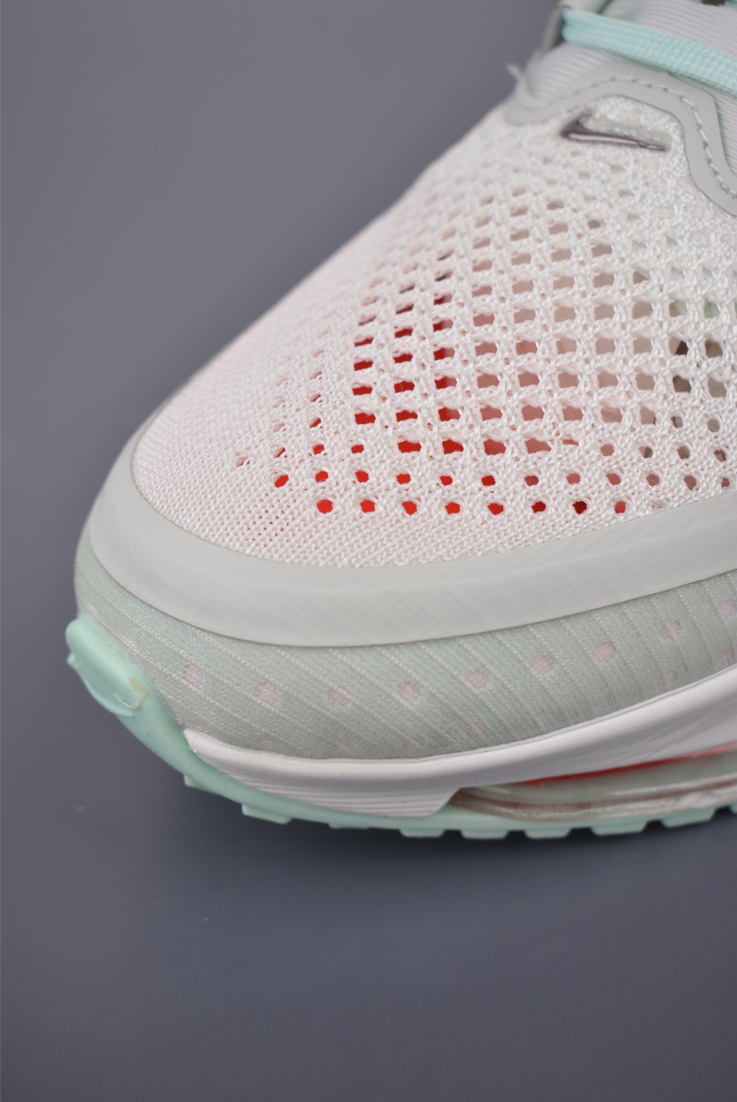 Nike Pegasus Premium Running Shoes - Cushioned, Breathable, and Durable 7 i1755900654539 405 0 5