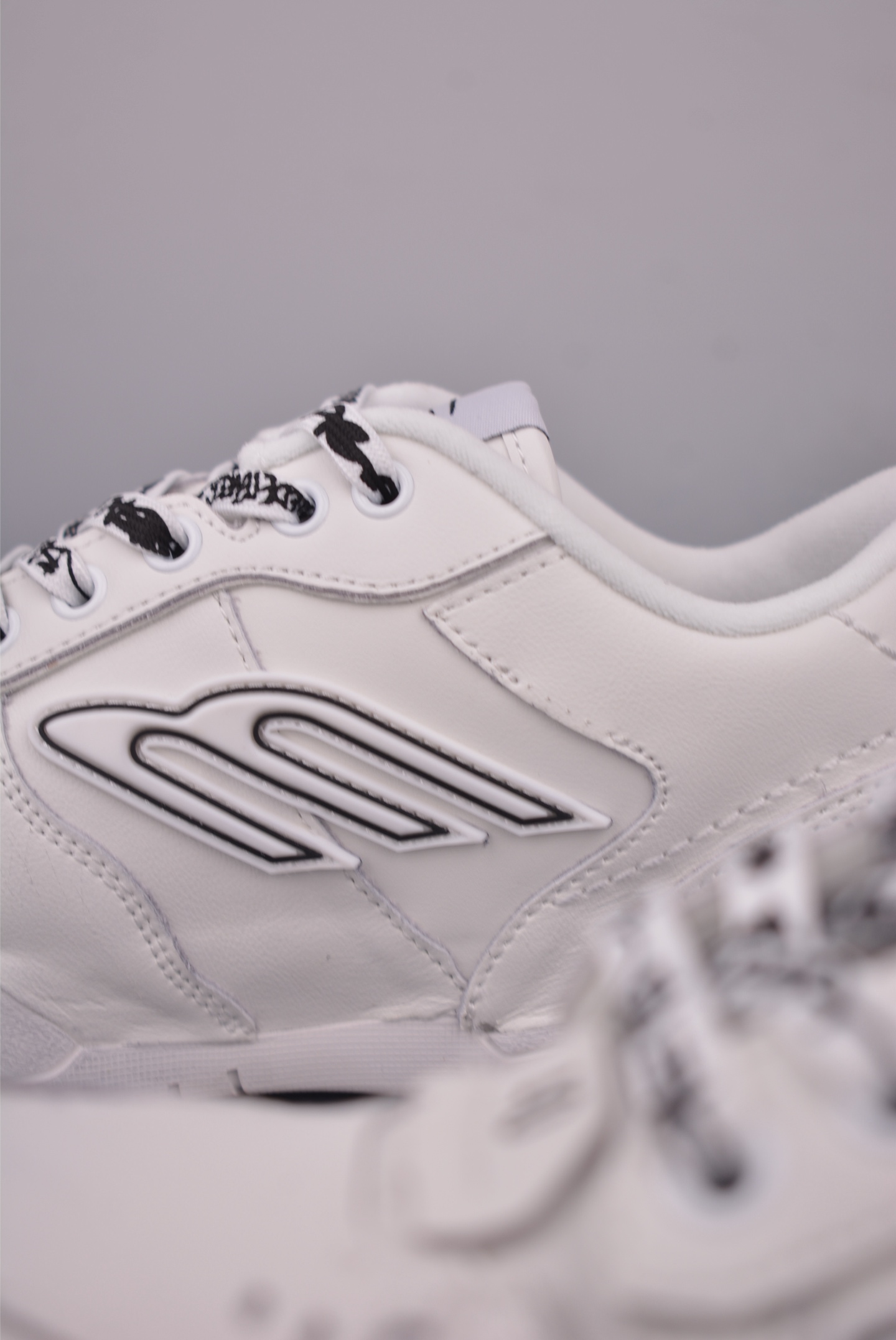 Balenciaga 16th Generation White Leather Sneakers - Company Grade Version 8 i1755900704923 7919 0 7