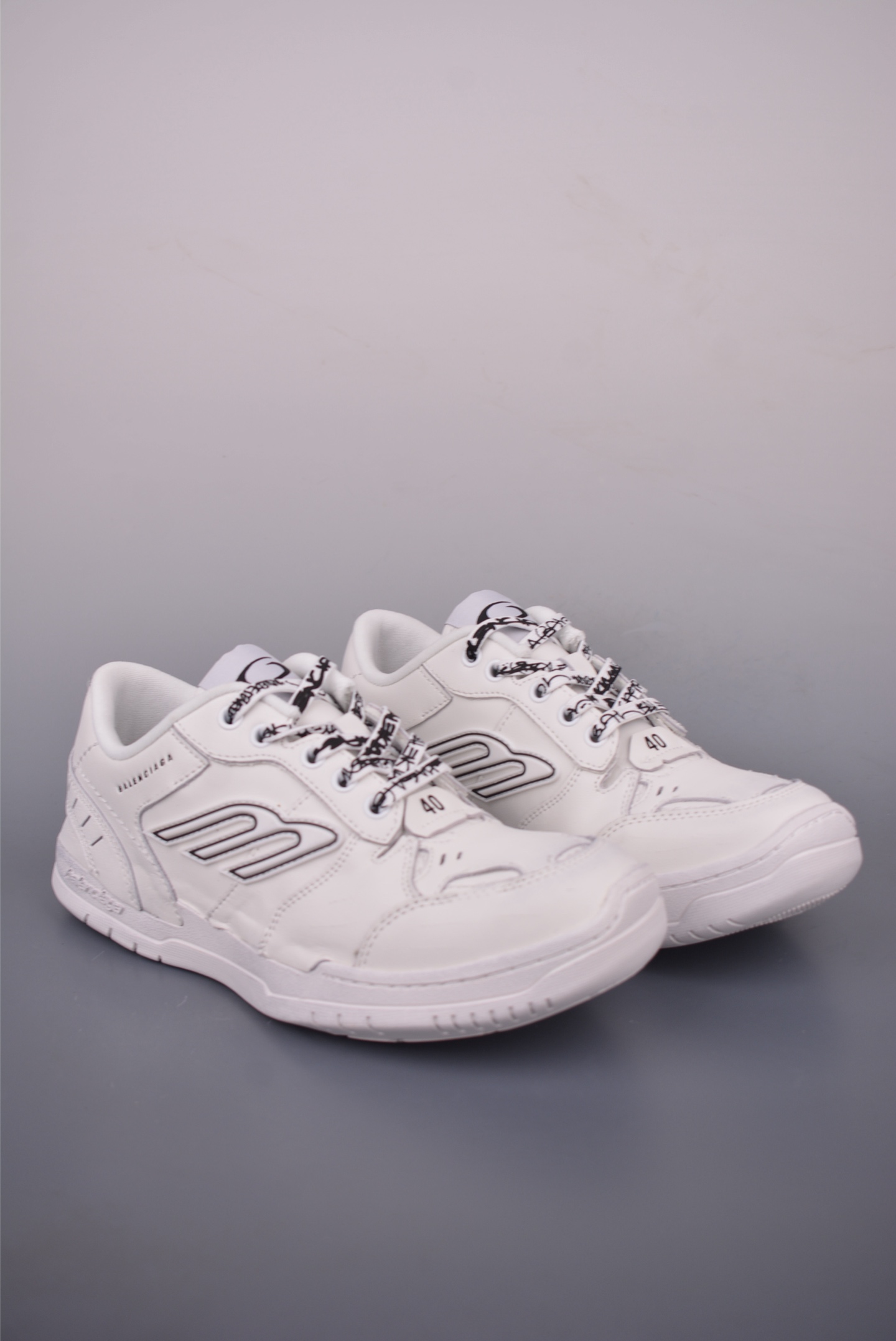 Balenciaga 16th Generation White Leather Sneakers - Company Grade Version 1 i1755900704943 2205 0 0