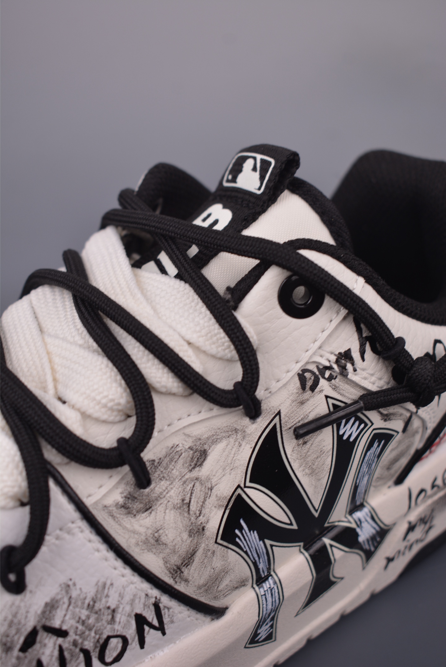 MLB NY Yankees Graffiti Chunky Sneakers Platform Height Increasing Shoes 8 i1755900813902 9846 0 6