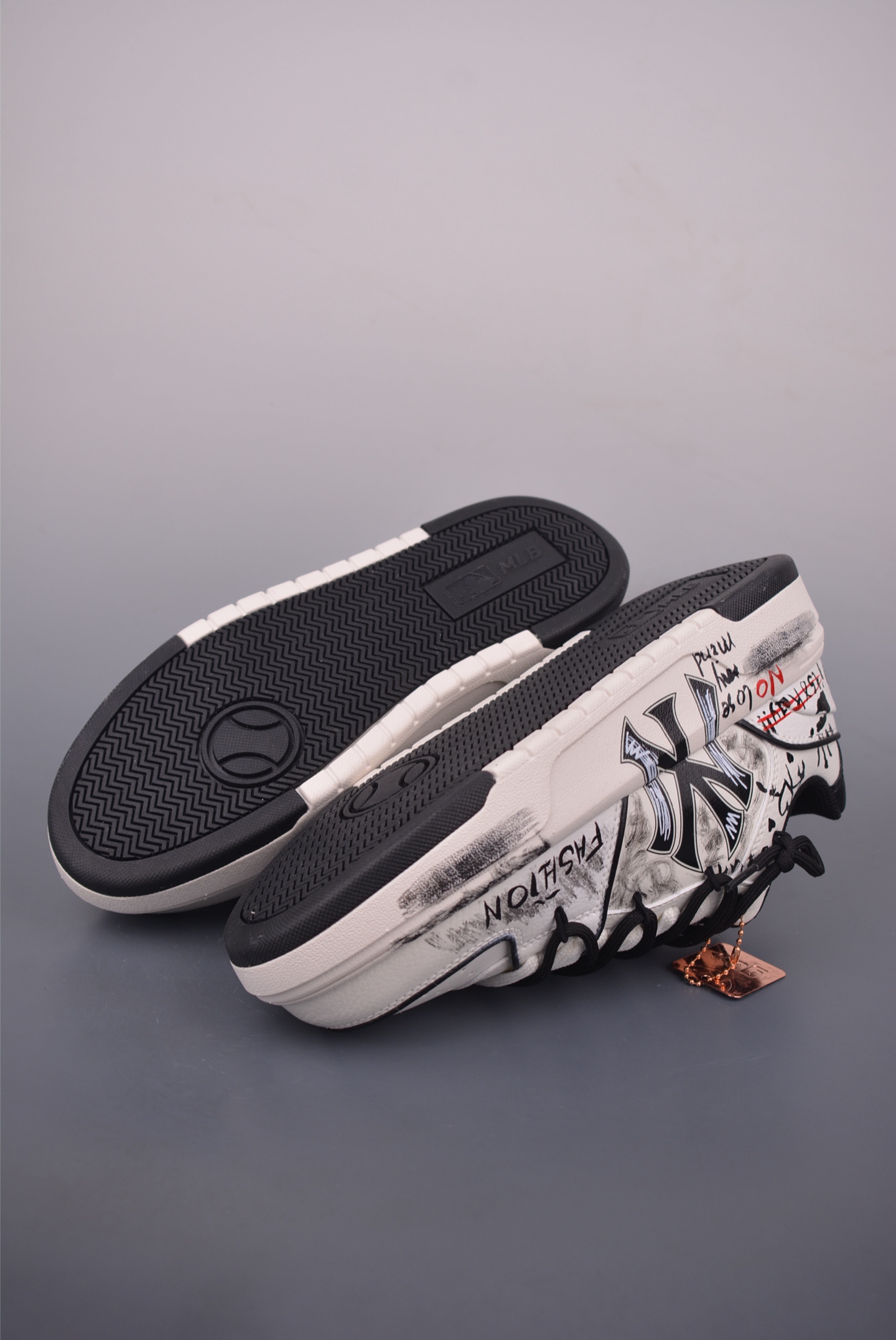 MLB NY Yankees Graffiti Chunky Sneakers Platform Height Increasing Shoes 4 i1755900815713 5516 0 2