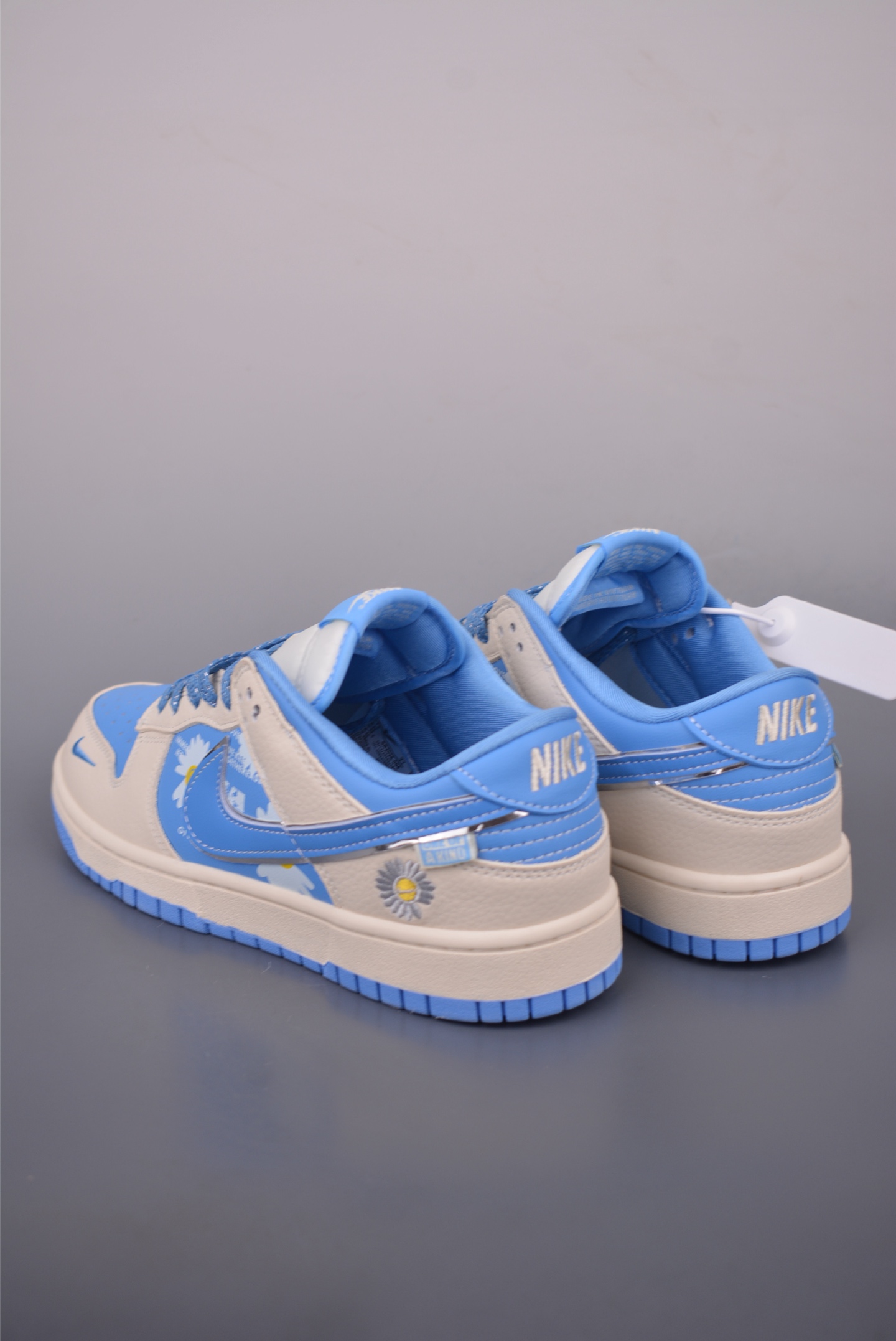 Nike SB Dunk Low Pro "Daisy" Sneakers Premium Leather Original Materials 3 i1755901010195 449 0 1