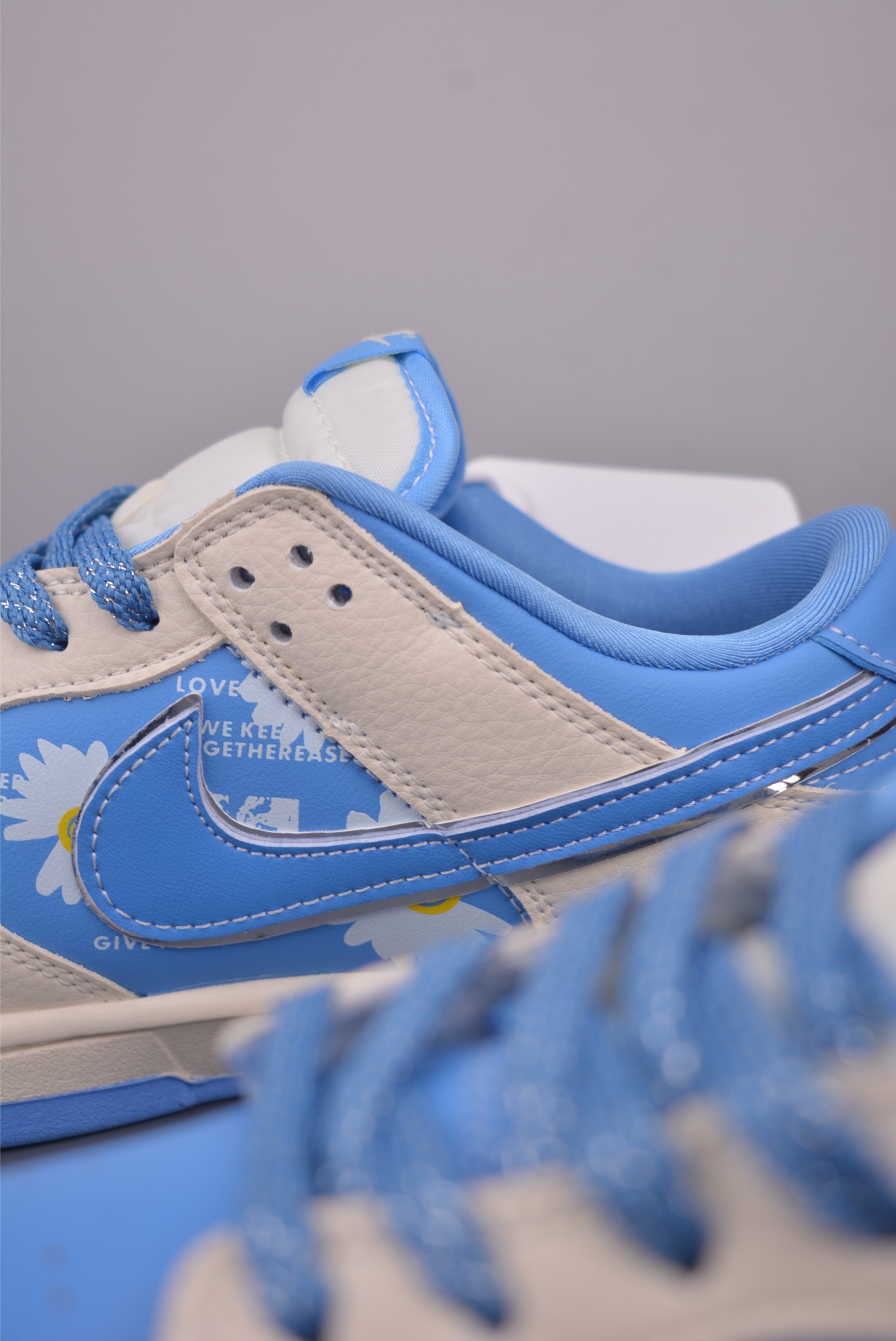 Nike SB Dunk Low Pro "Daisy" Sneakers Premium Leather Original Materials 9 i1755901011906 6349 0 7