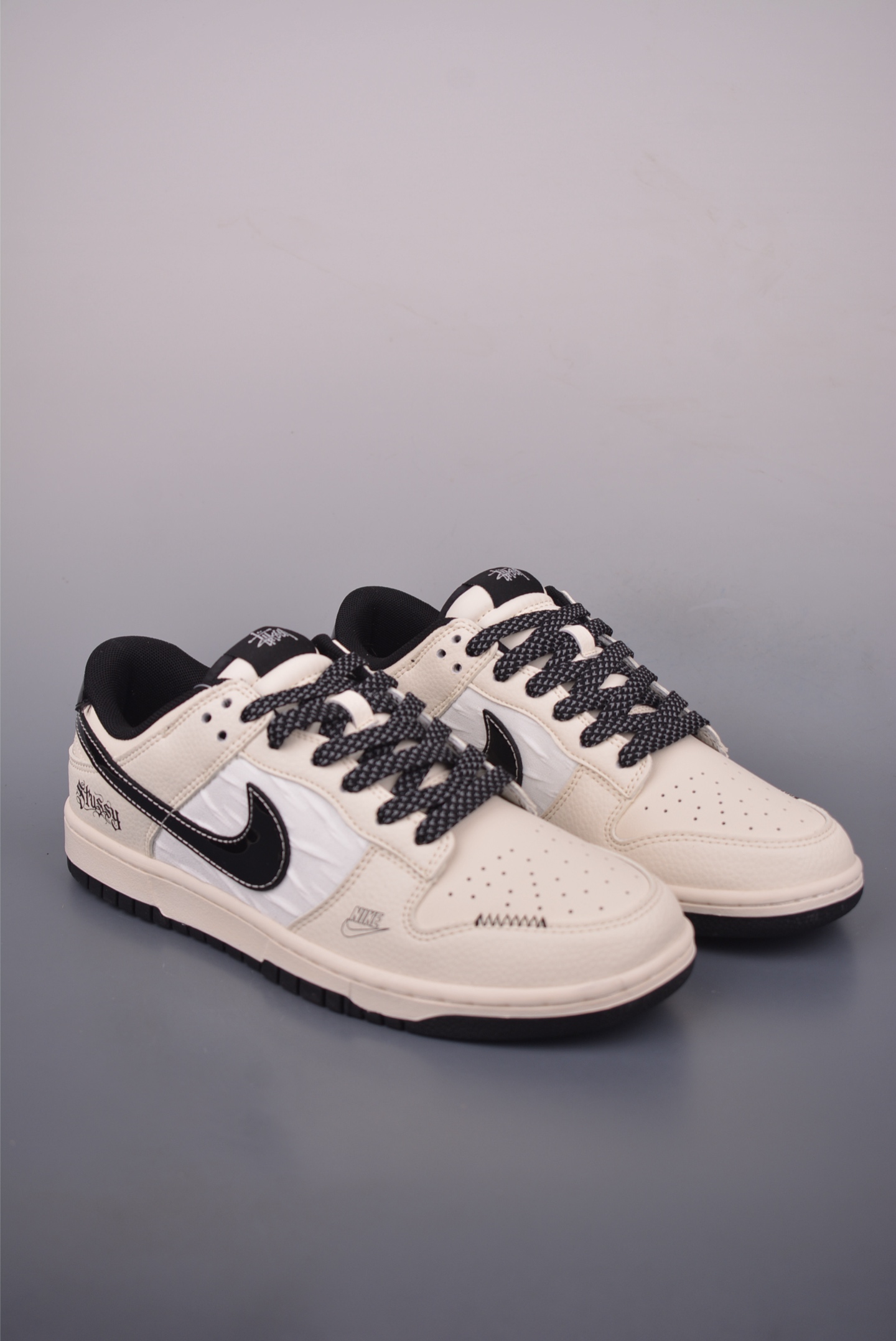 Nike SB Dunk Low x Stussy Collab Sneakers - Premium Leather, Perfect Detailing 1 i1755901088207 5711 0 0