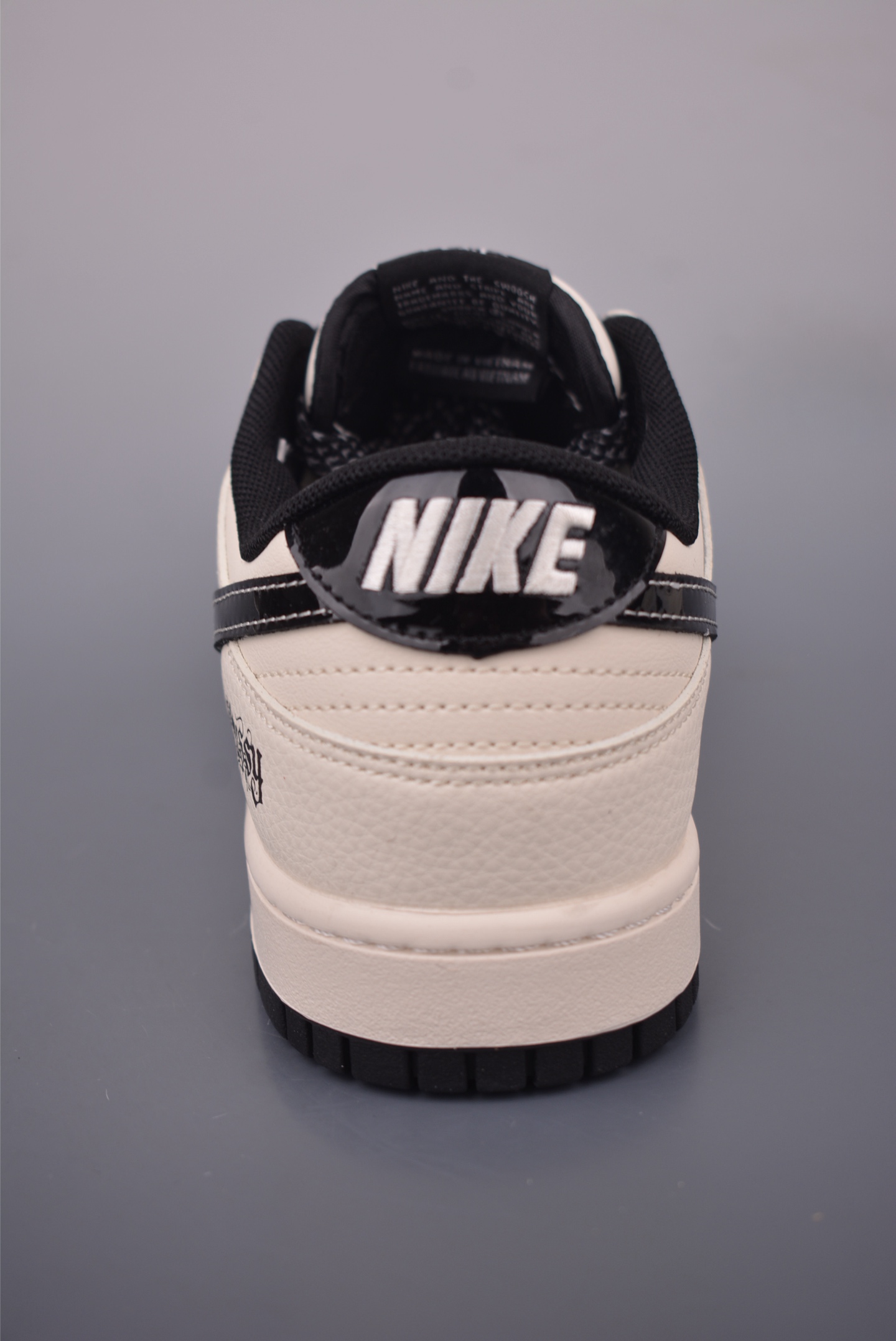 Nike SB Dunk Low x Stussy Collab Sneakers - Premium Leather, Perfect Detailing 4 i1755901090827 1914 0 3
