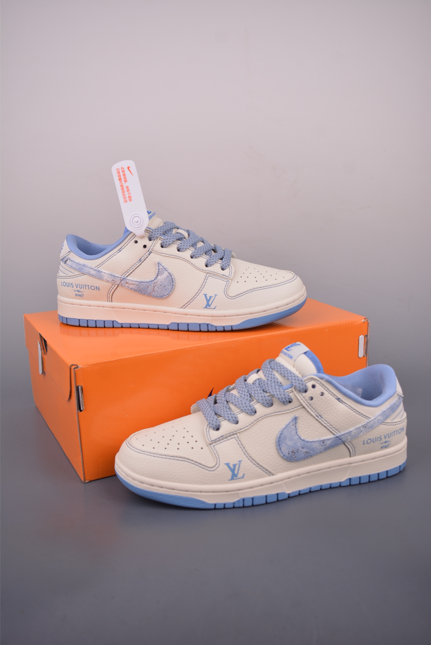 Nike SB Dunk Low Louis Vuitton Cream/Blue Designer Sneakers 5 i1755901126668 6070 0 4