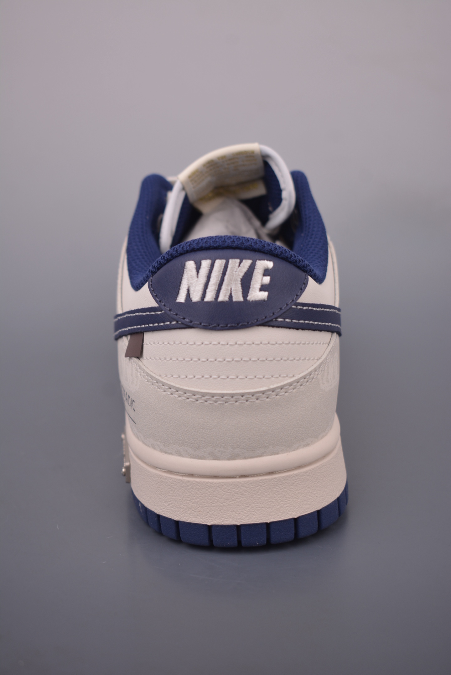 Nike SB Dunk Low "Just Do It" Premium Leather Sneakers - WB0414 0272622 4 i1755901166984 8712 0 3
