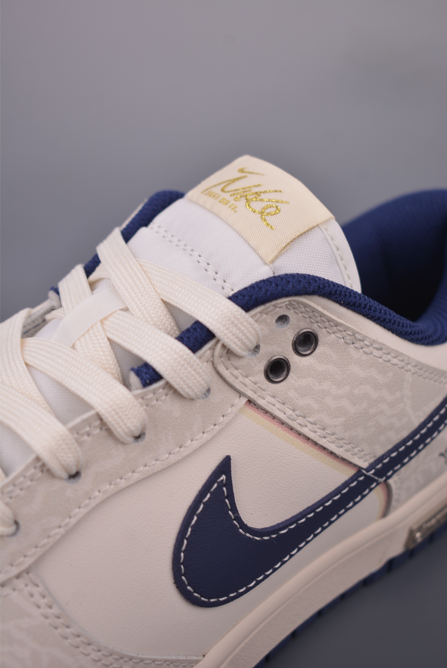 Nike SB Dunk Low "Just Do It" Premium Leather Sneakers - WB0414 0272622 7 i1755901167062 8052 0 6