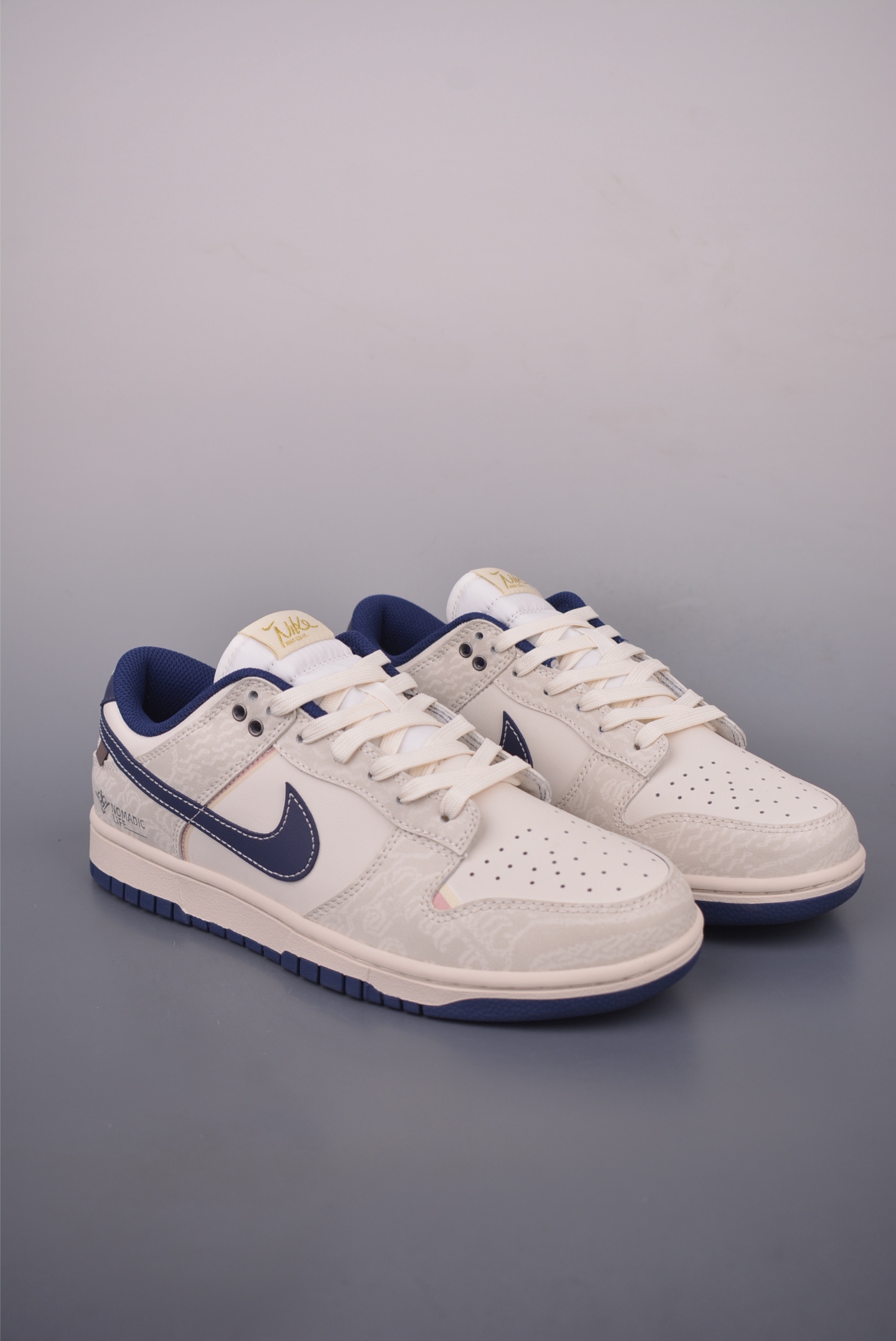 Nike SB Dunk Low "Just Do It" Premium Leather Sneakers - WB0414 0272622 1 i1755901167065 3886 0 0
