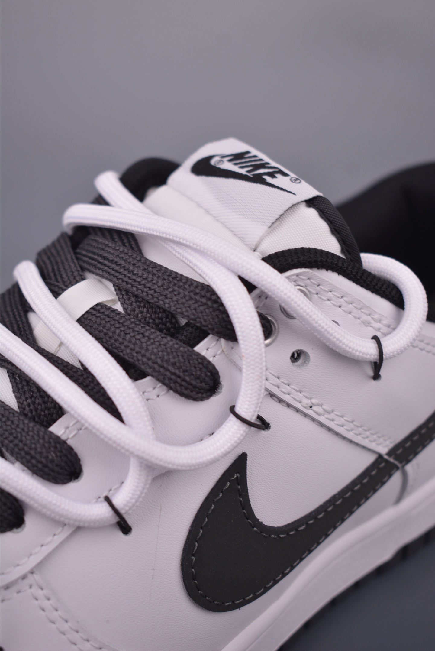 Nike SB Dunk Low AMPR White Black Deconstructed Sneakers Fashionable Design 8 i1755901204136 6110 0 6