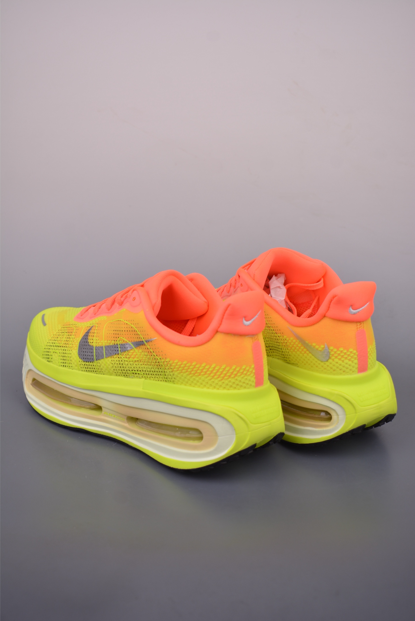 Nike Vomero Premium Air Cushion Running Shoes - Comfortable and Durable 3 i1755901243317 6609 0 1