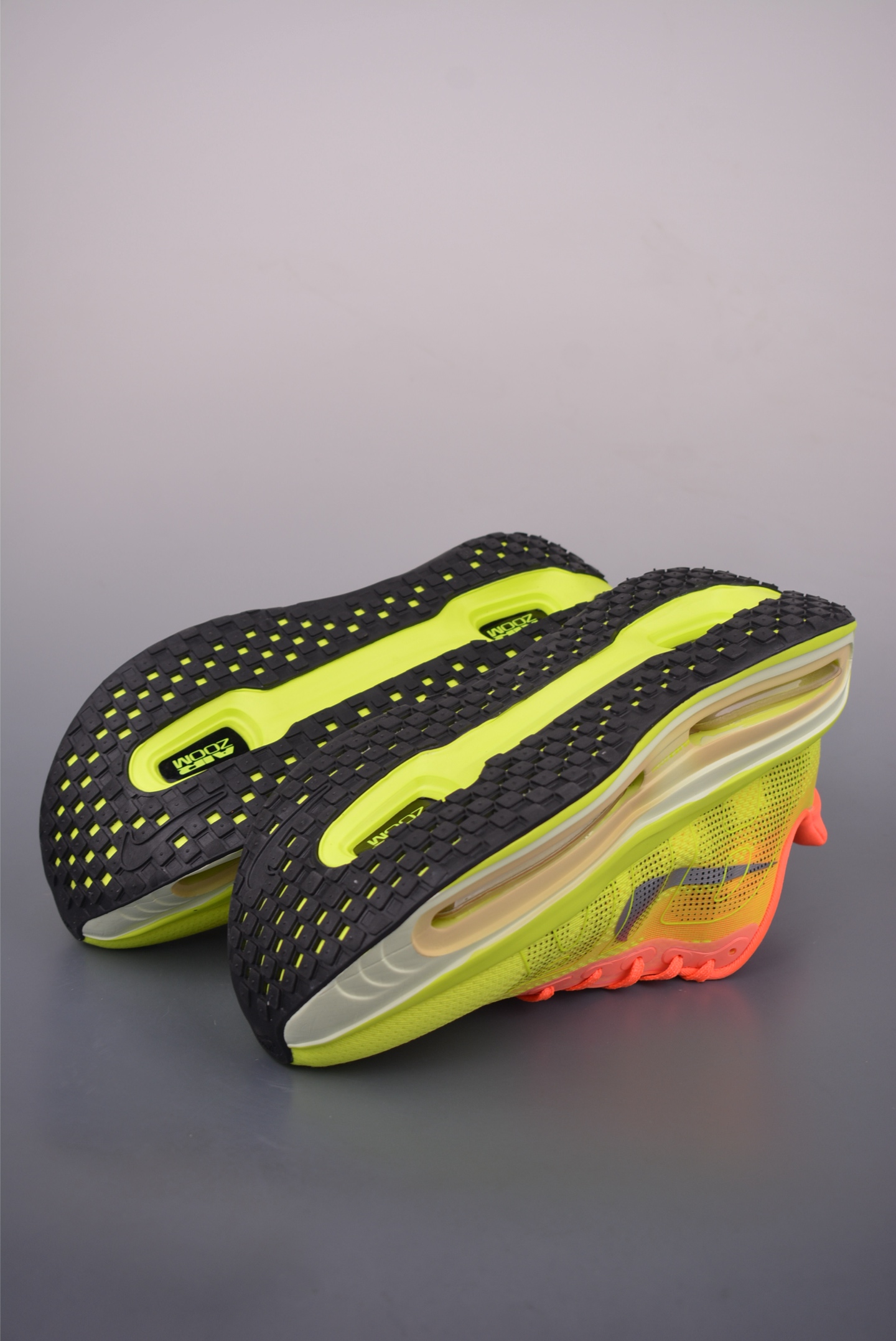 Nike Vomero Premium Air Cushion Running Shoes - Comfortable and Durable 4 i1755901243343 867 0 2